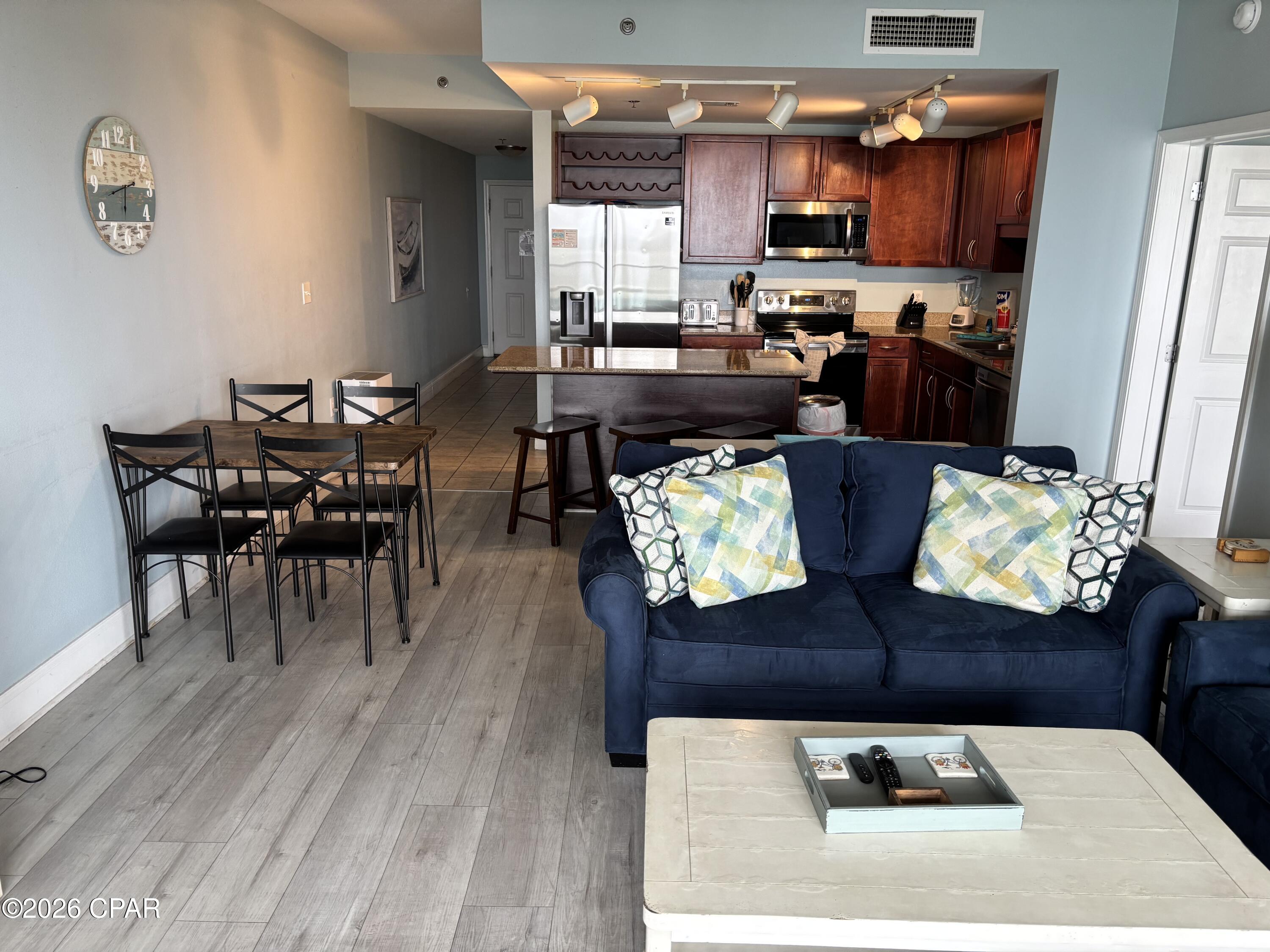 Laketown Wharf - Residential