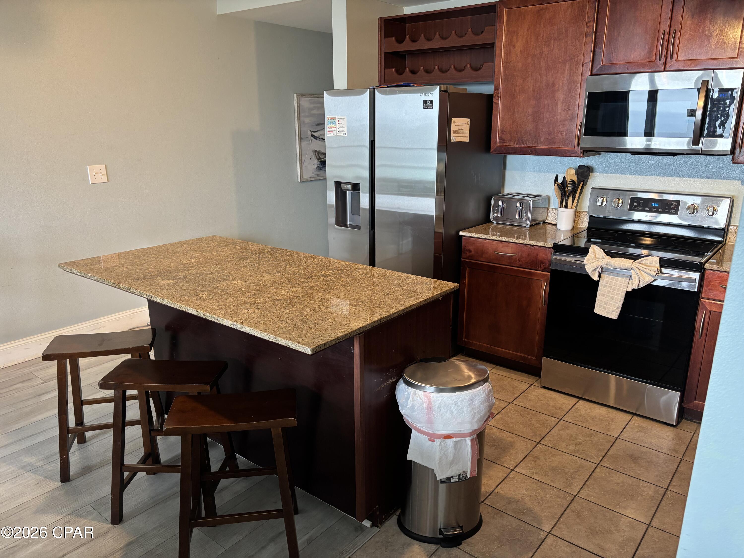 Laketown Wharf - Residential