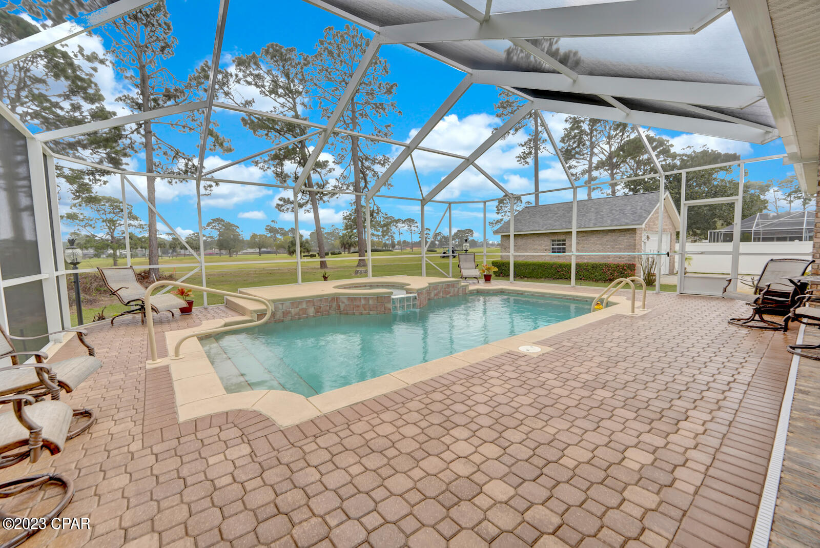 Colony Club - Residential