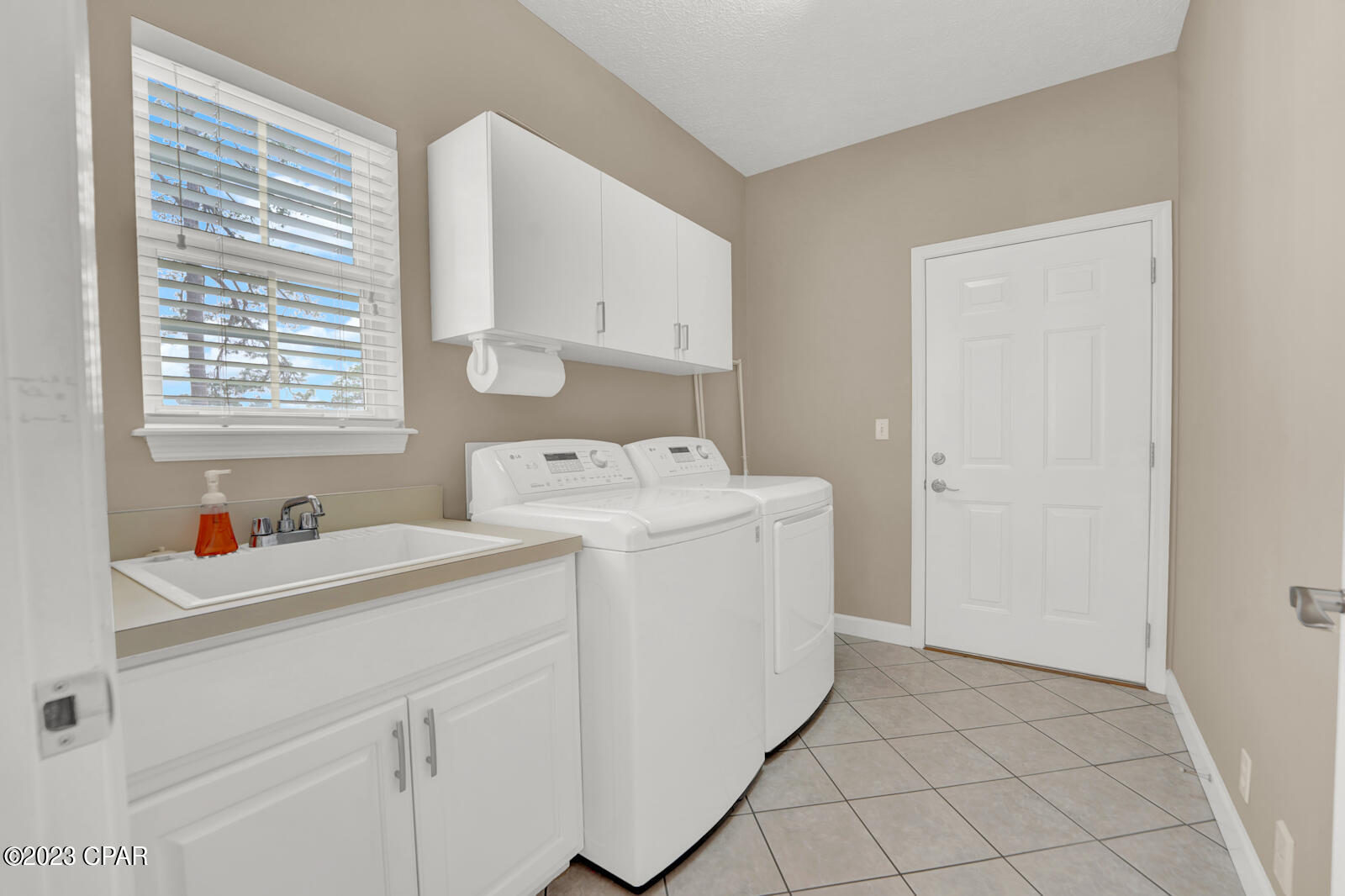 Colony Club - Residential