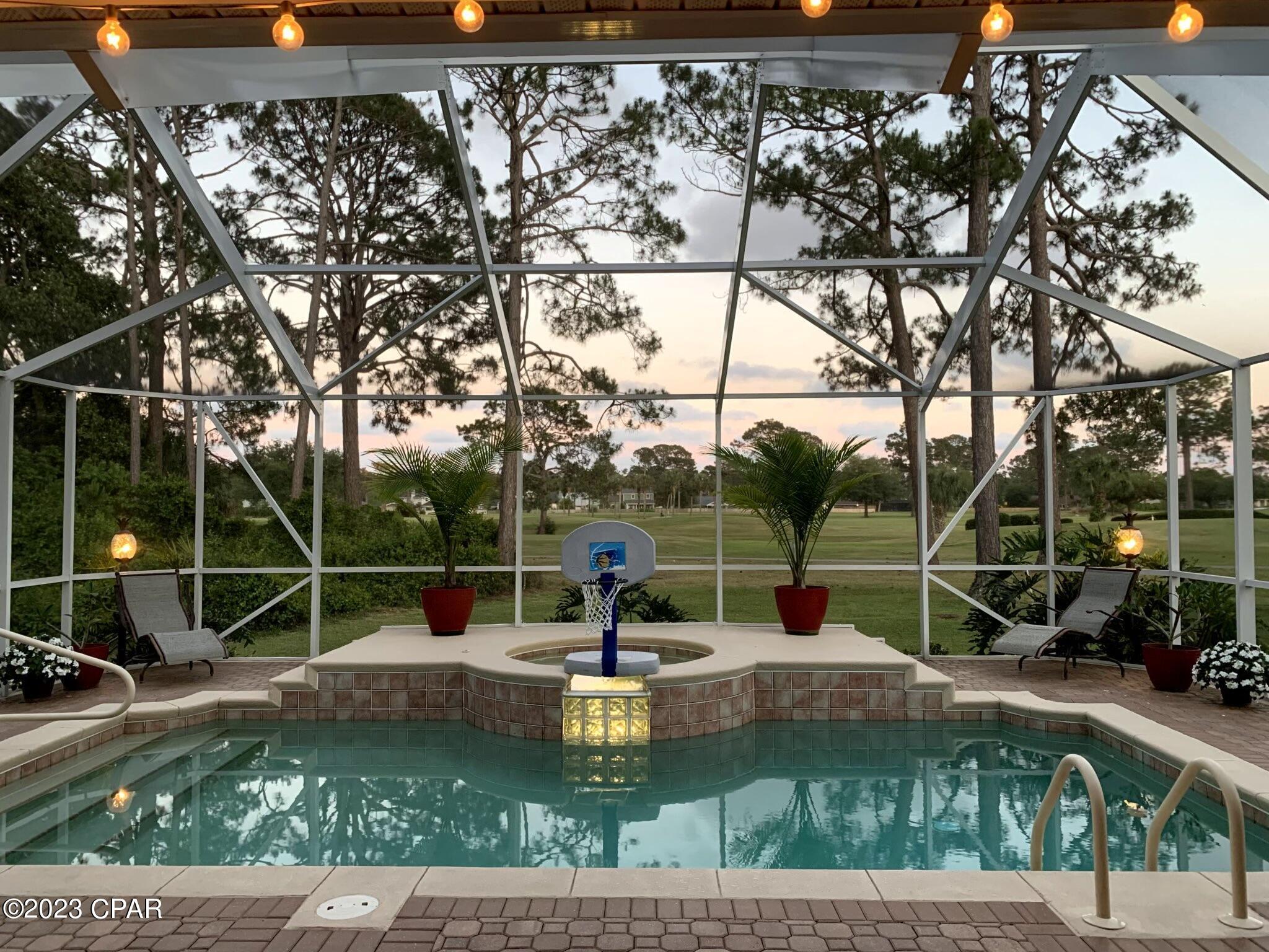 Colony Club - Residential