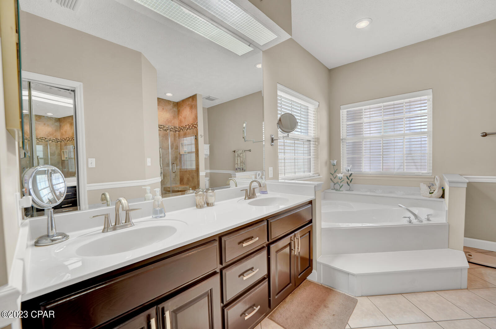 Colony Club - Residential