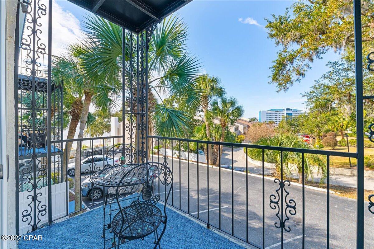 Bay Club Condo Ph 1 - Residential