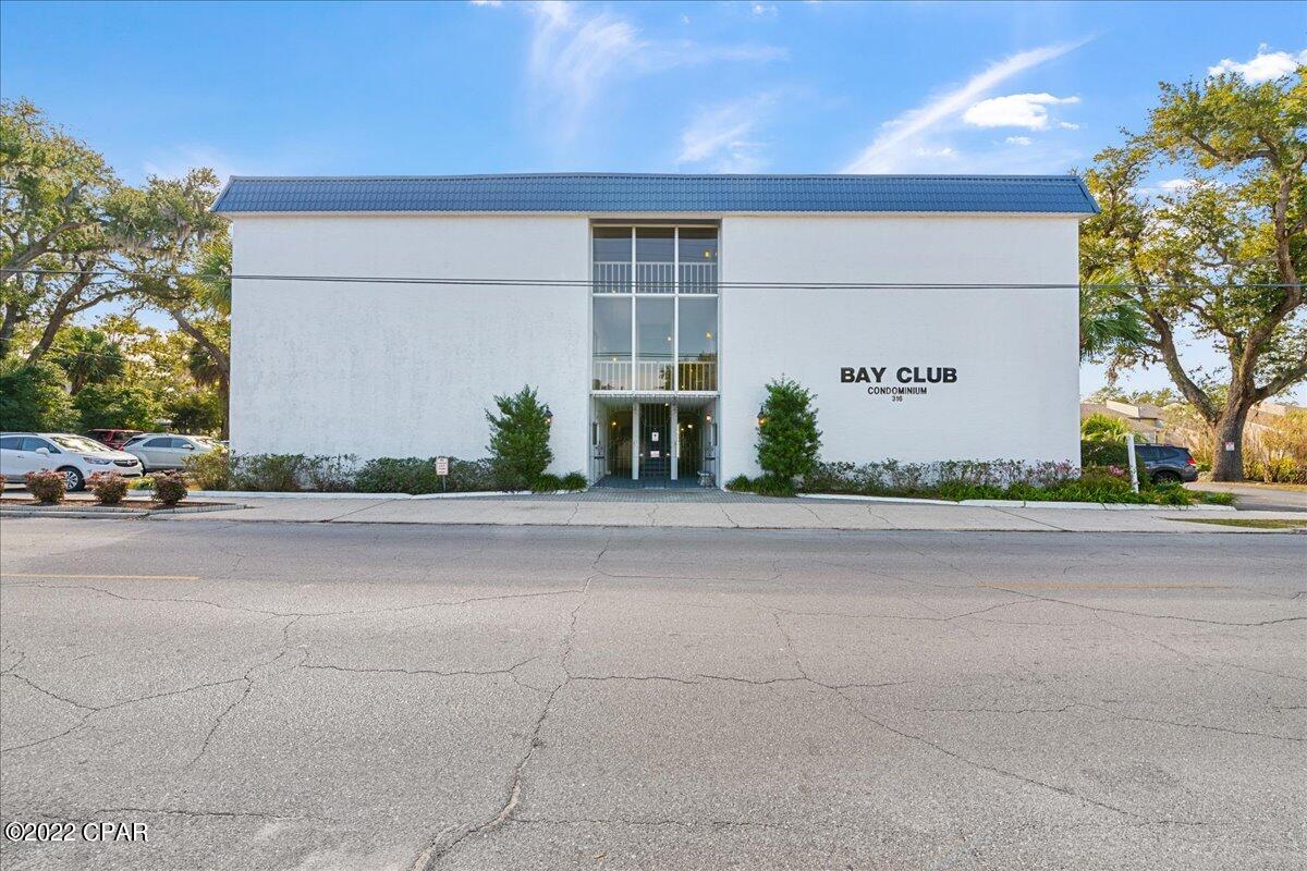 Bay Club Condo Ph 1 - Residential