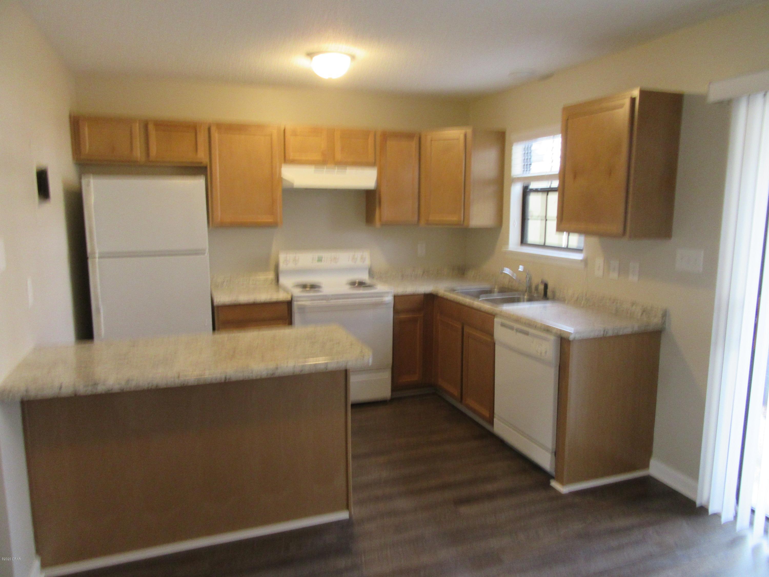 [No Recorded Subdiv] - Residential Lease