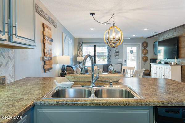 Villa Chateaus - Residential