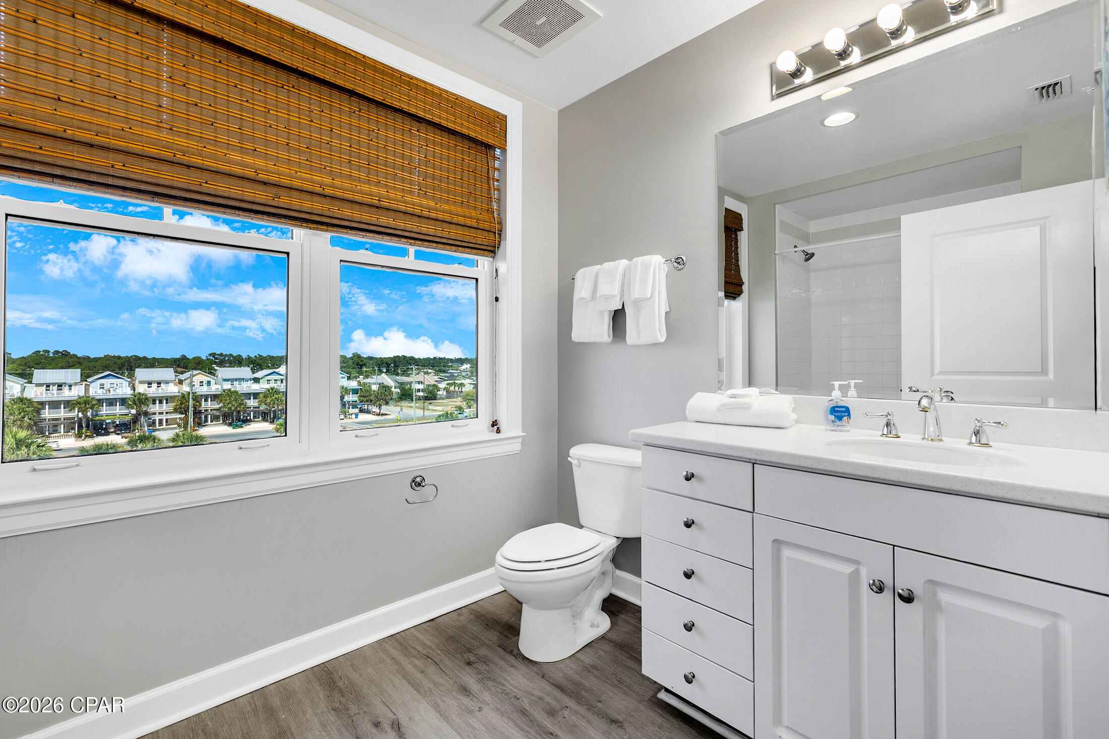 En Soleil Condo - Residential