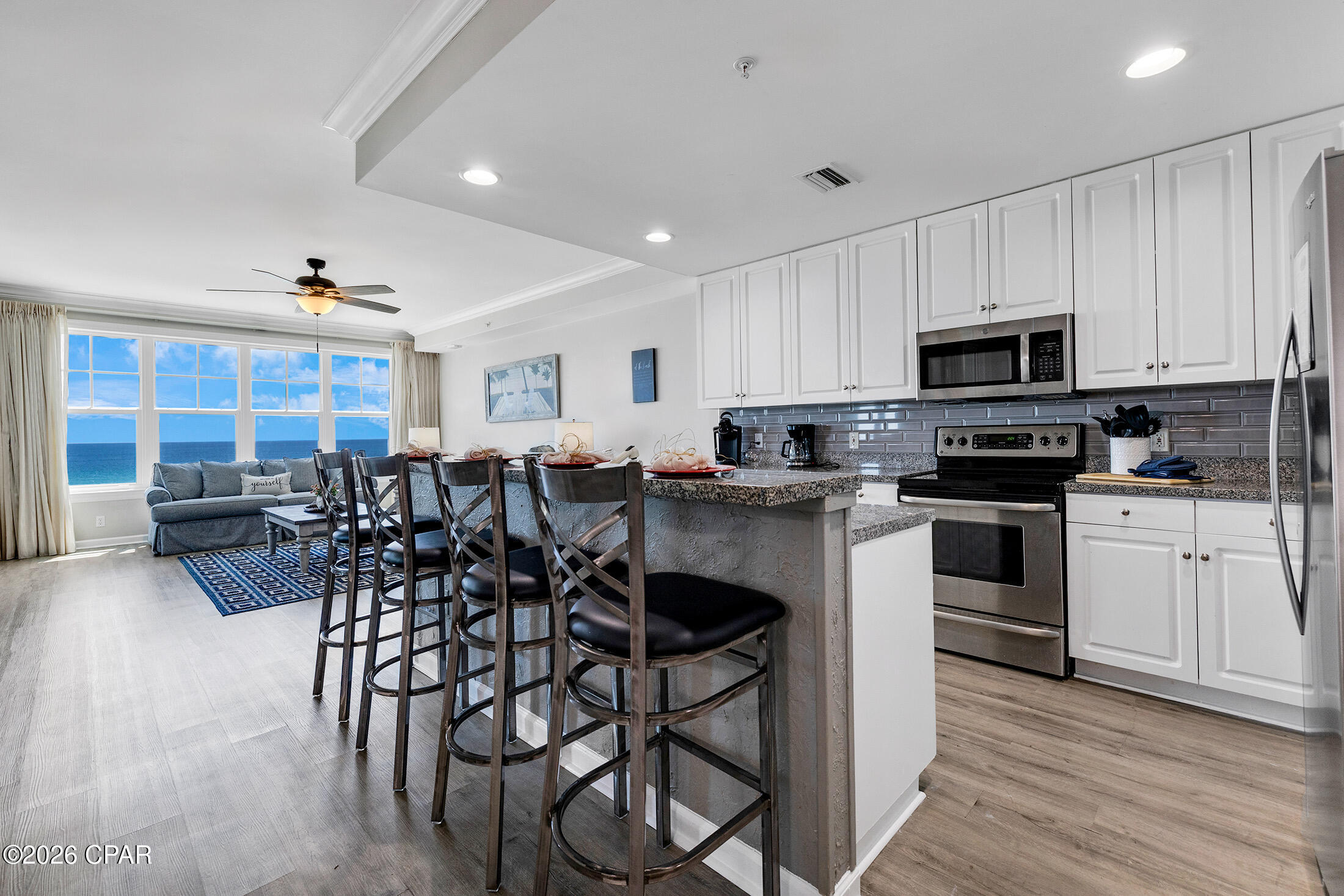 En Soleil Condo - Residential