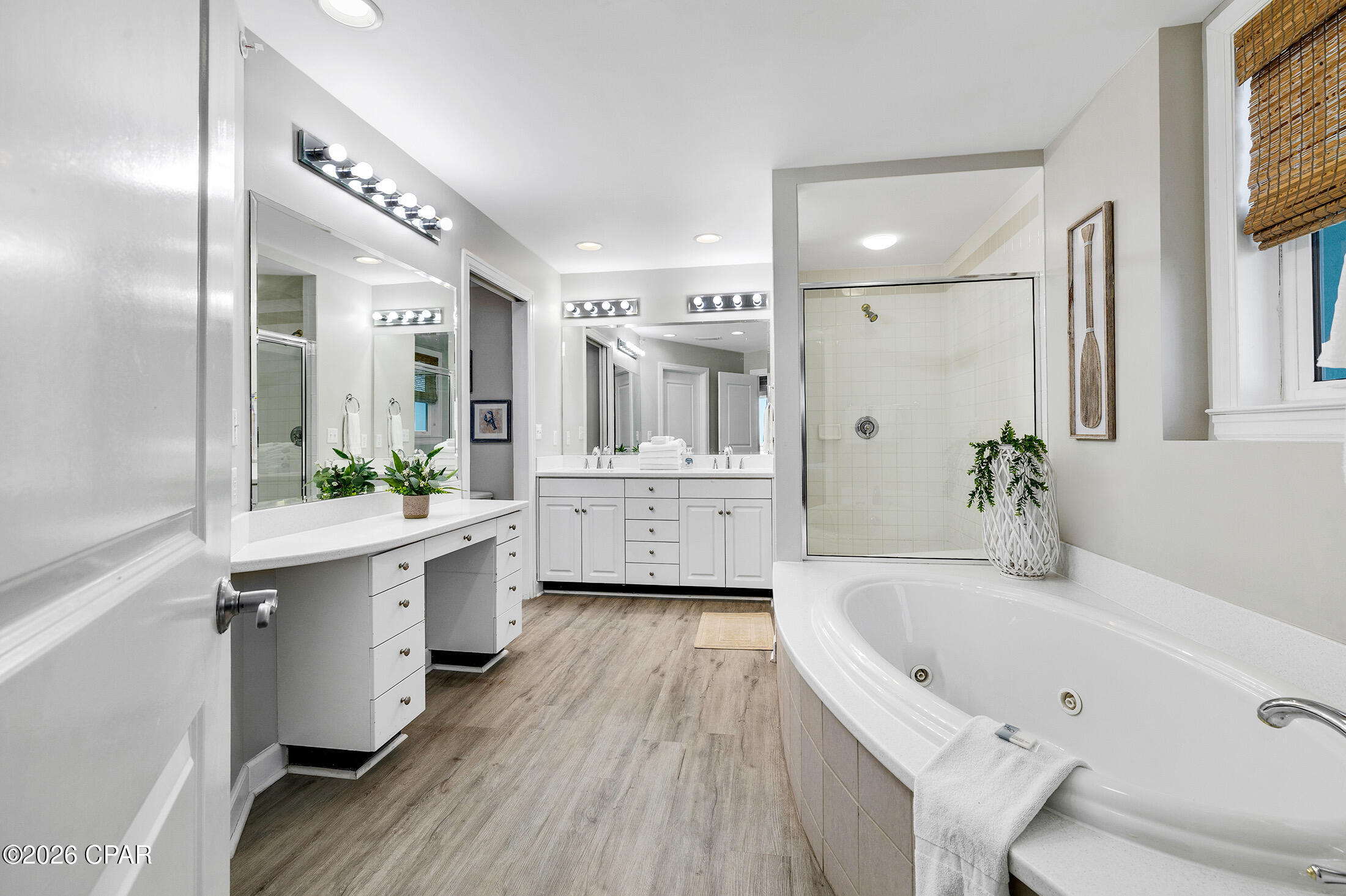 En Soleil Condo - Residential