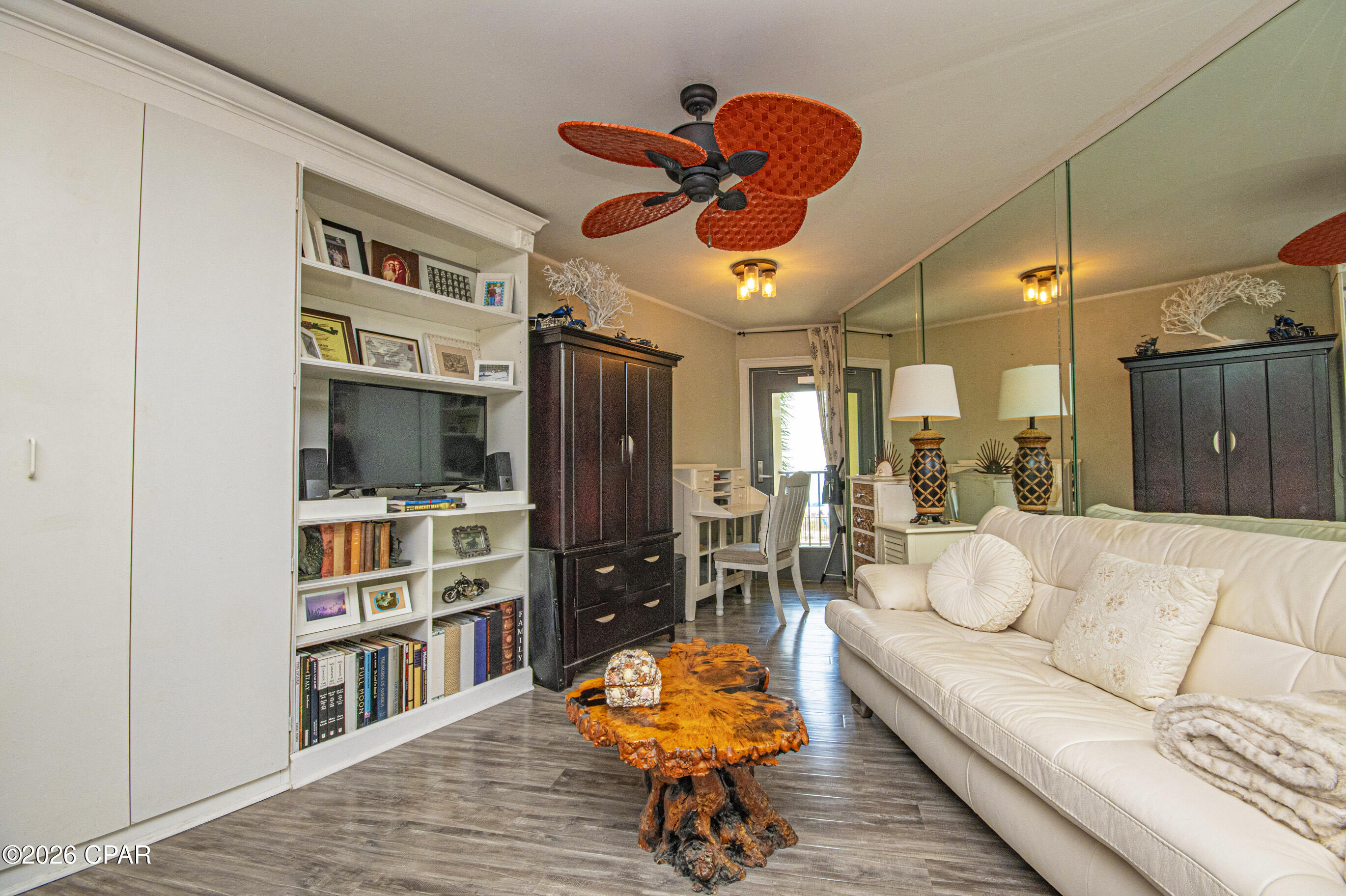 The Commodore - Residential