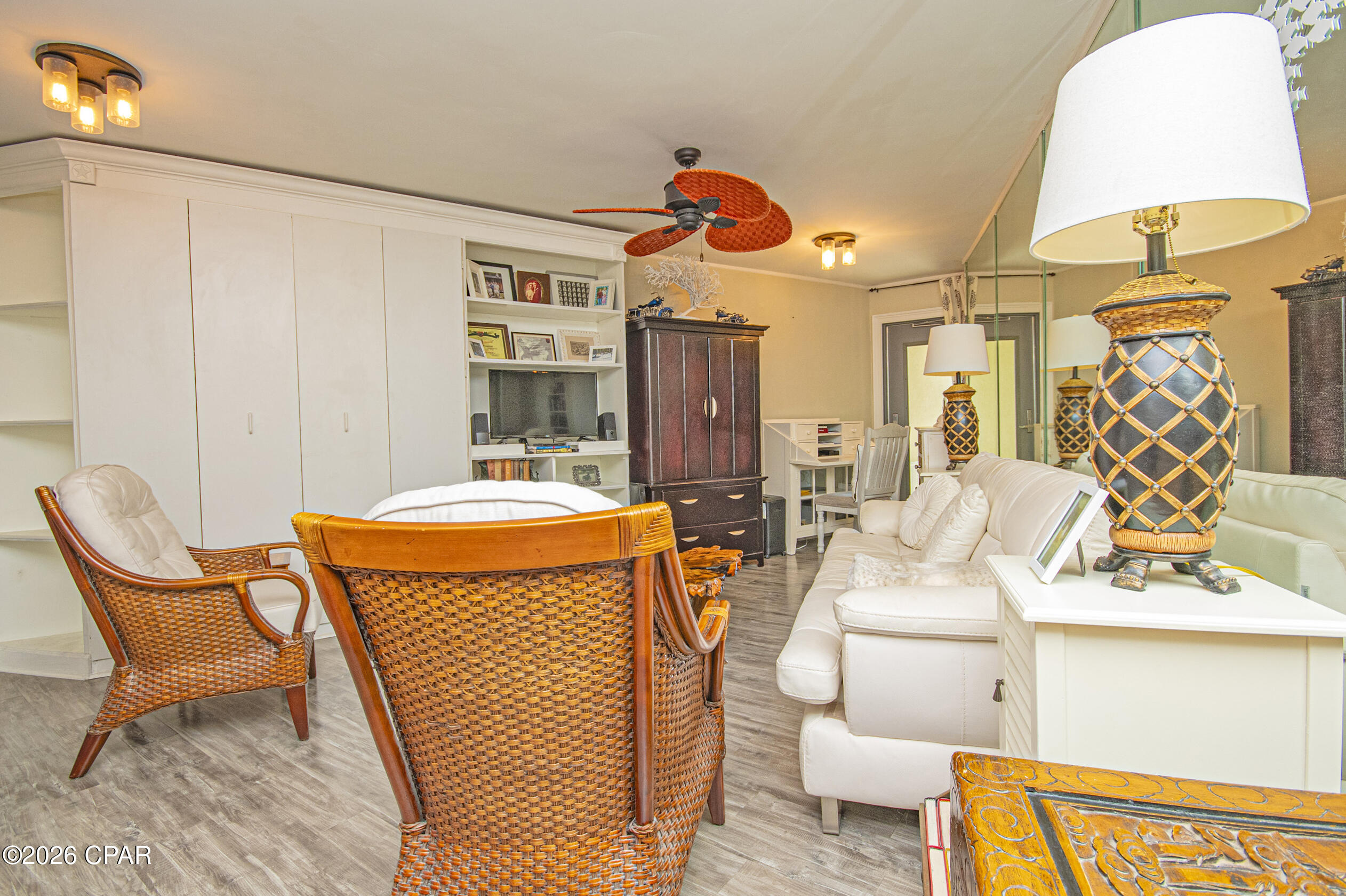 The Commodore - Residential