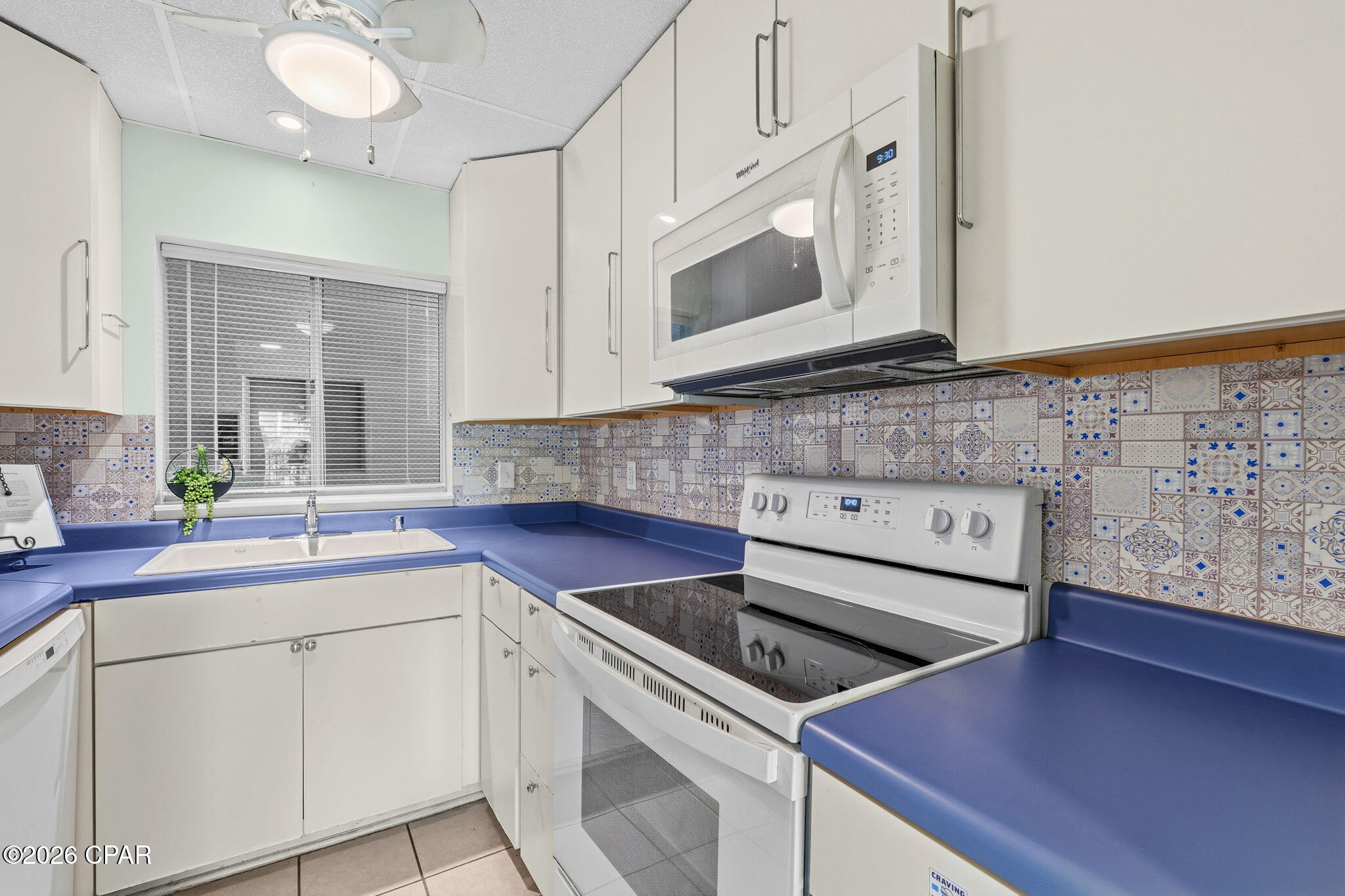 Bay Club Condo Ph 2 - Residential Lease