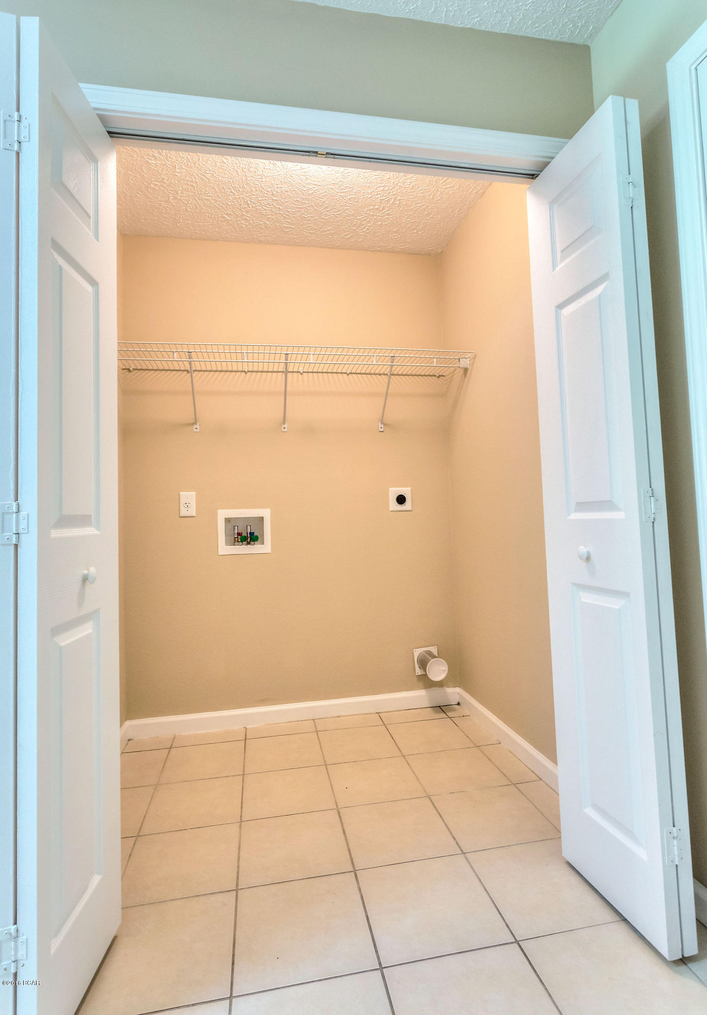 Summer Lace - Residential