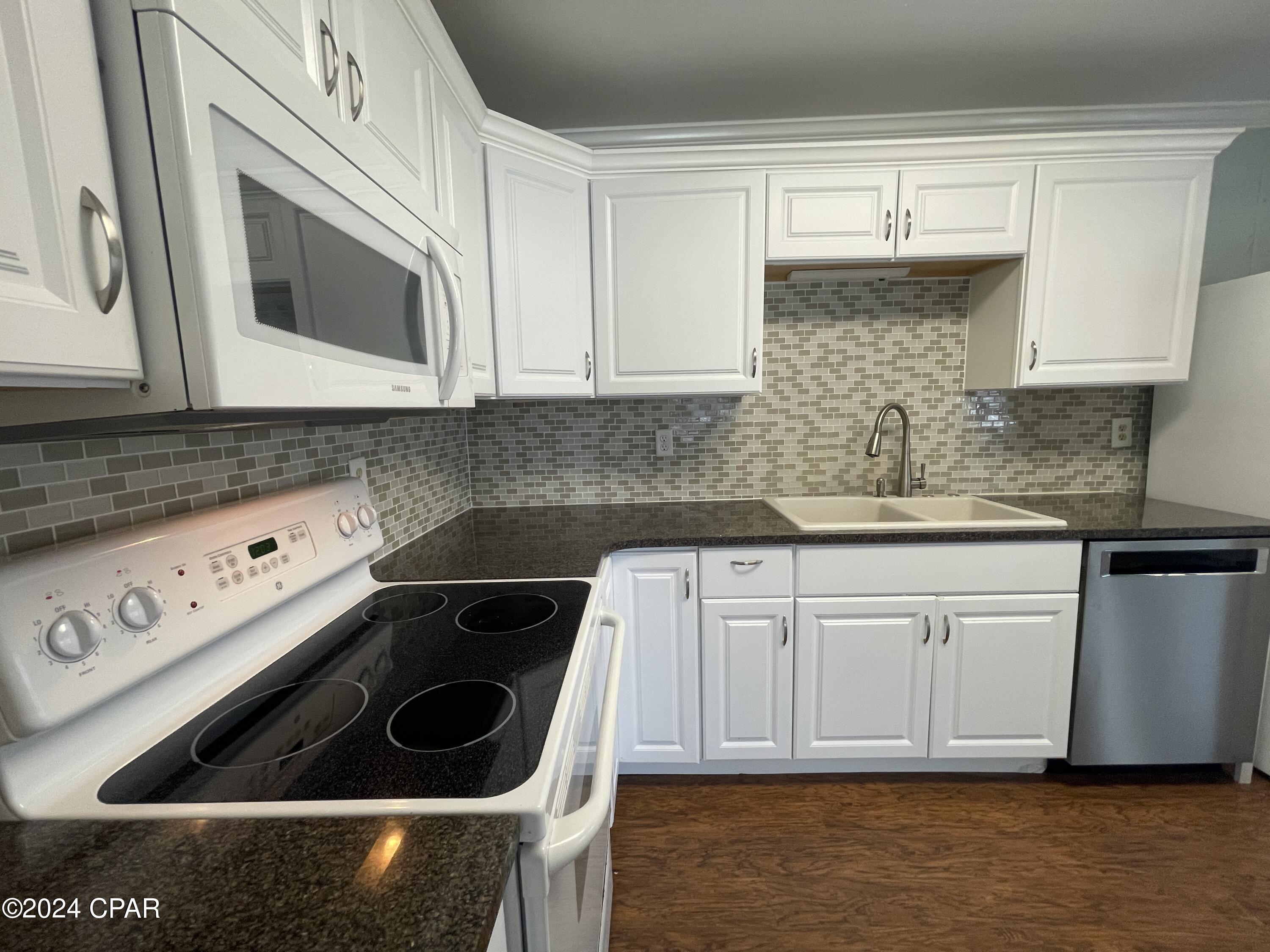 Long Point Park 1st Add - Residential