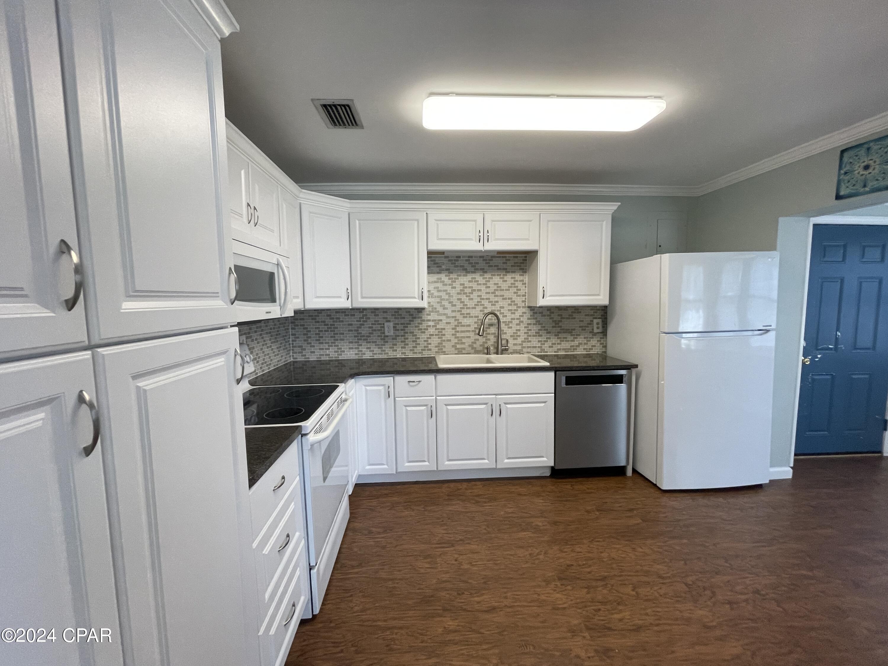 Long Point Park 1st Add - Residential
