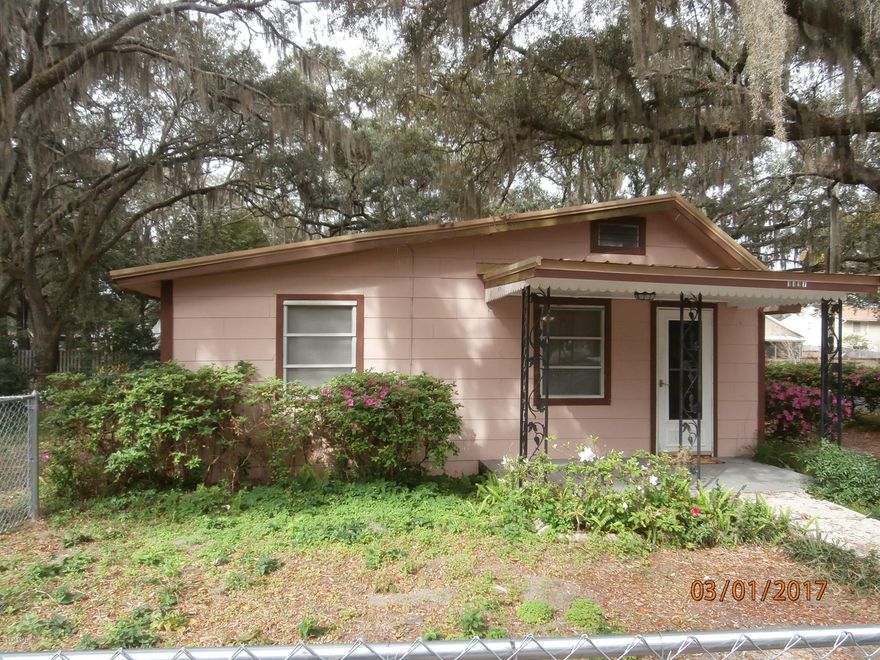 Cute 3 bedroom 1 bath home in old St Andrews. Be close to all the festivals, restaurants, shopping, farmers market. Fenced yard, carport, lots of shade. No pets please