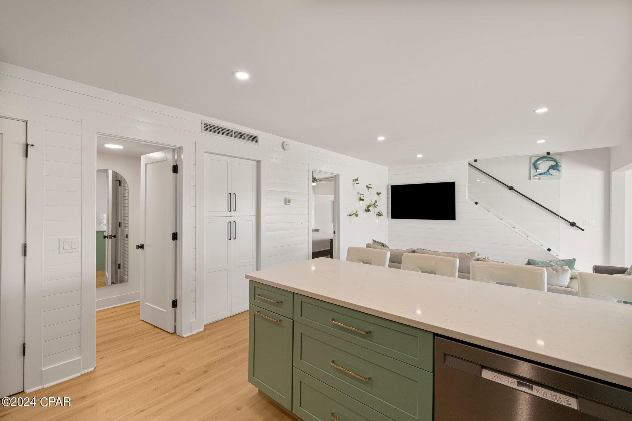 Bay Point Harbour Villas - Residential