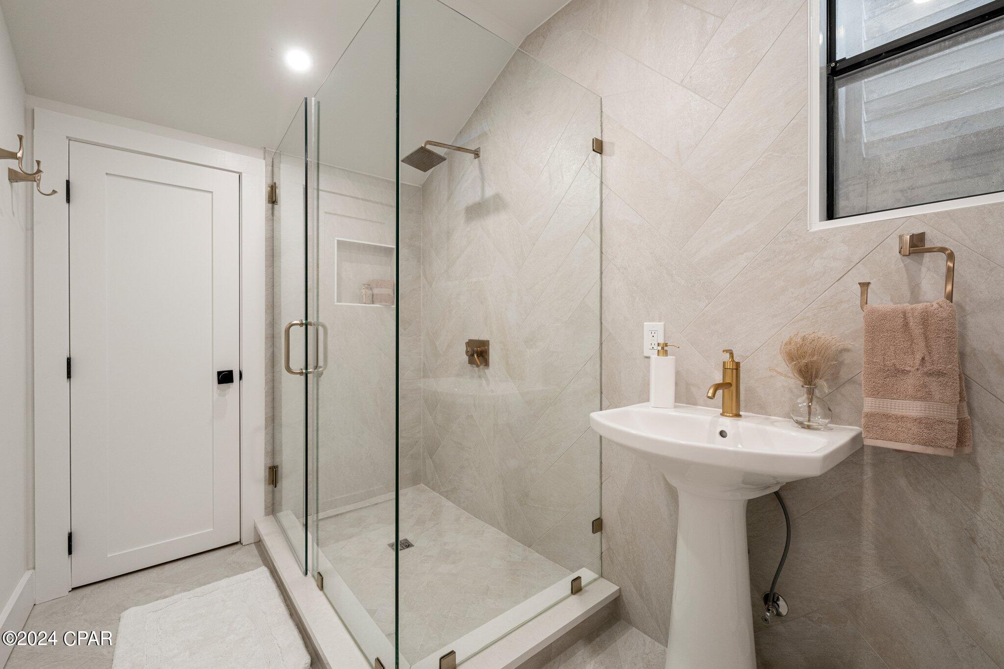 Bay Point Harbour Villas - Residential