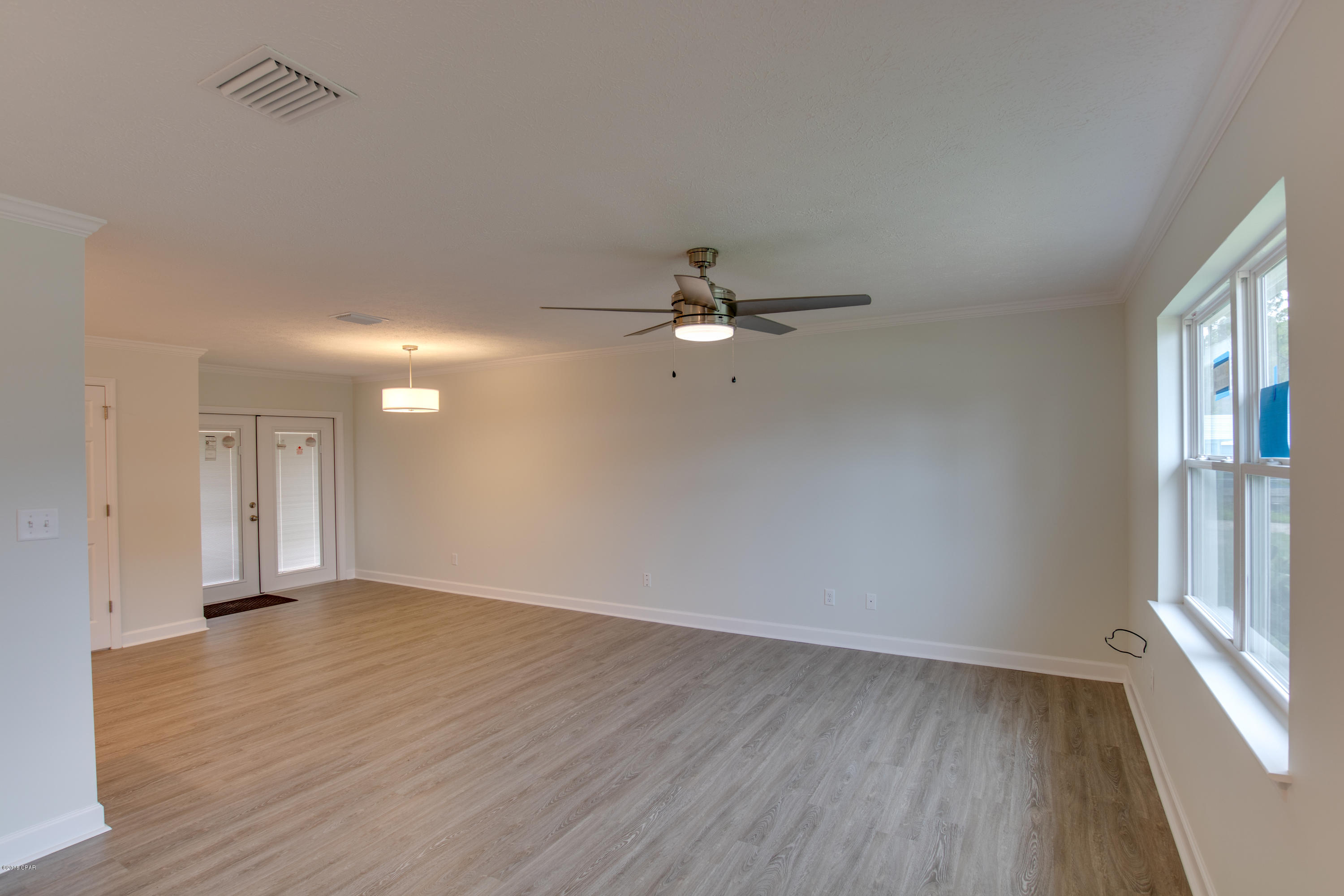 Hutchison's 2nd To Bahama Bch - Residential