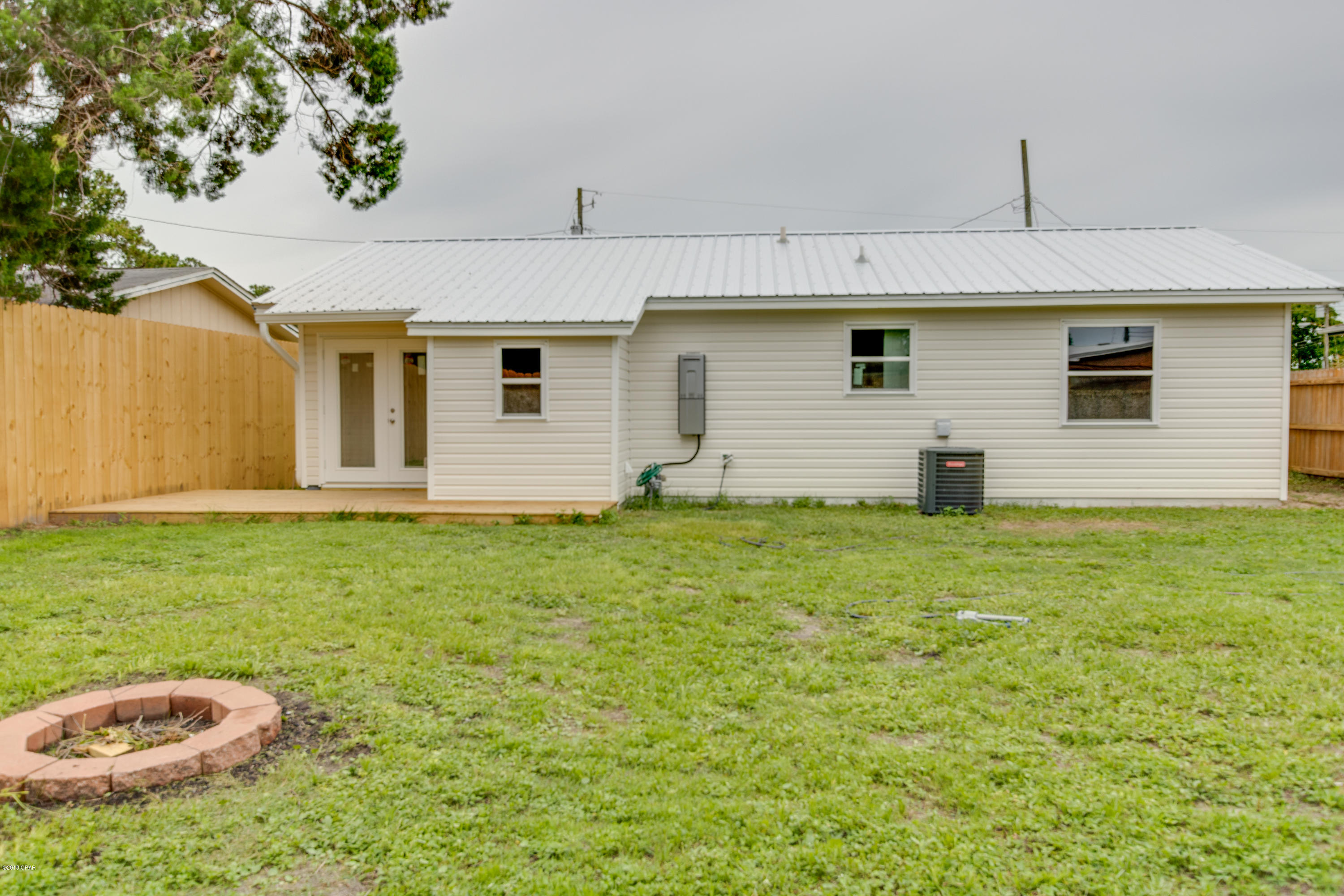 Hutchison's 2nd To Bahama Bch - Residential