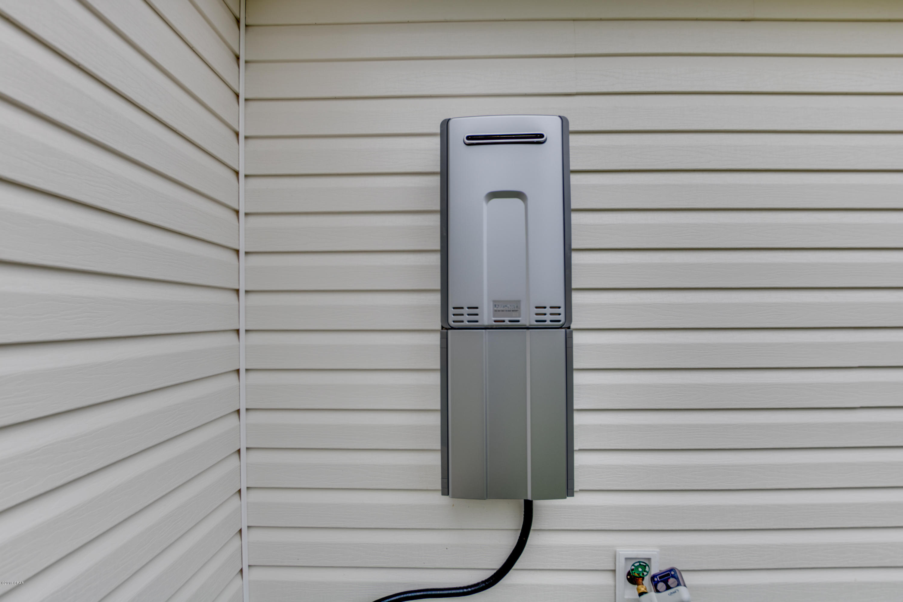 Hutchison's 2nd To Bahama Bch - Residential