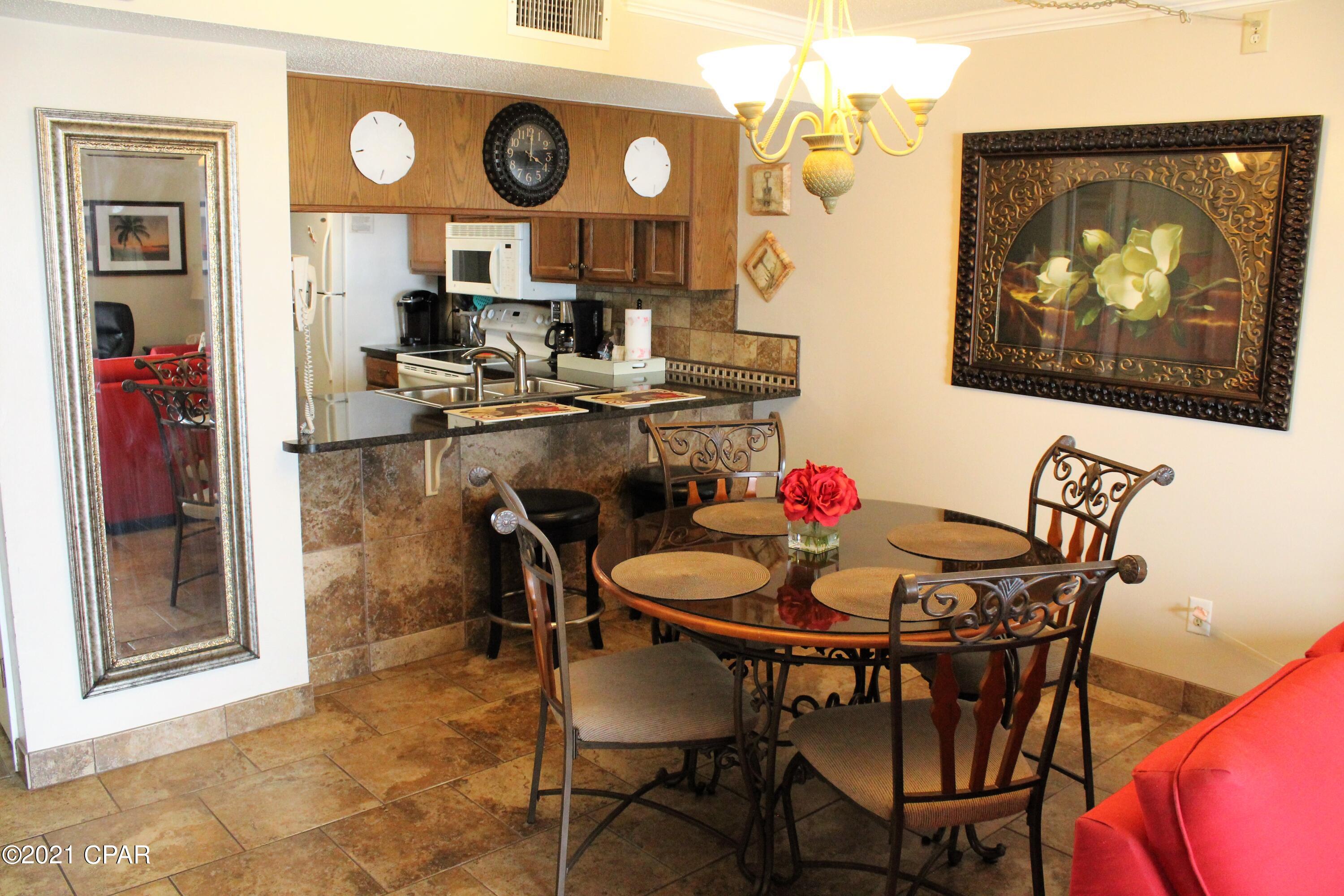 Moonspinner Apartments - Residential