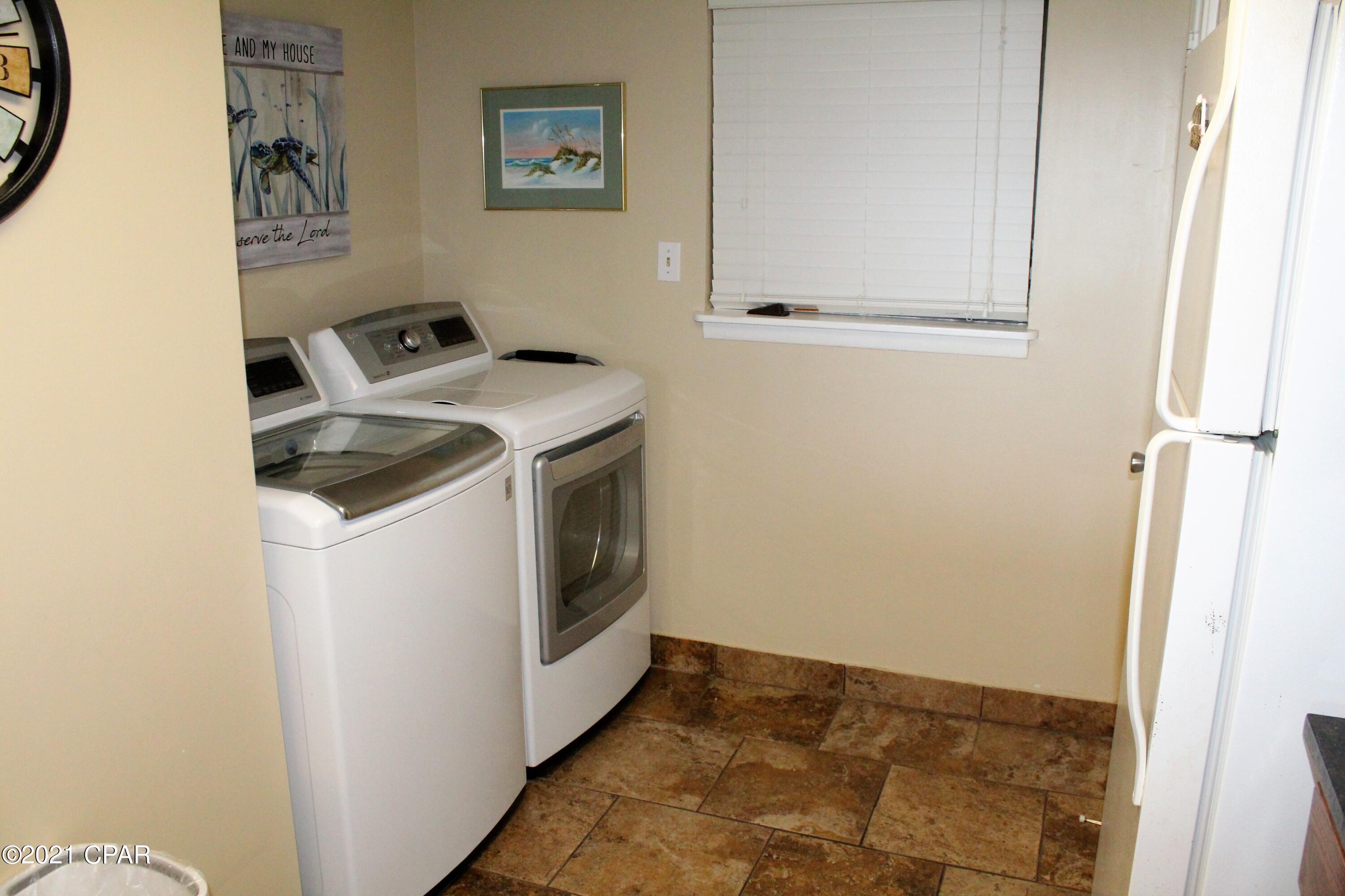 Moonspinner Apartments - Residential