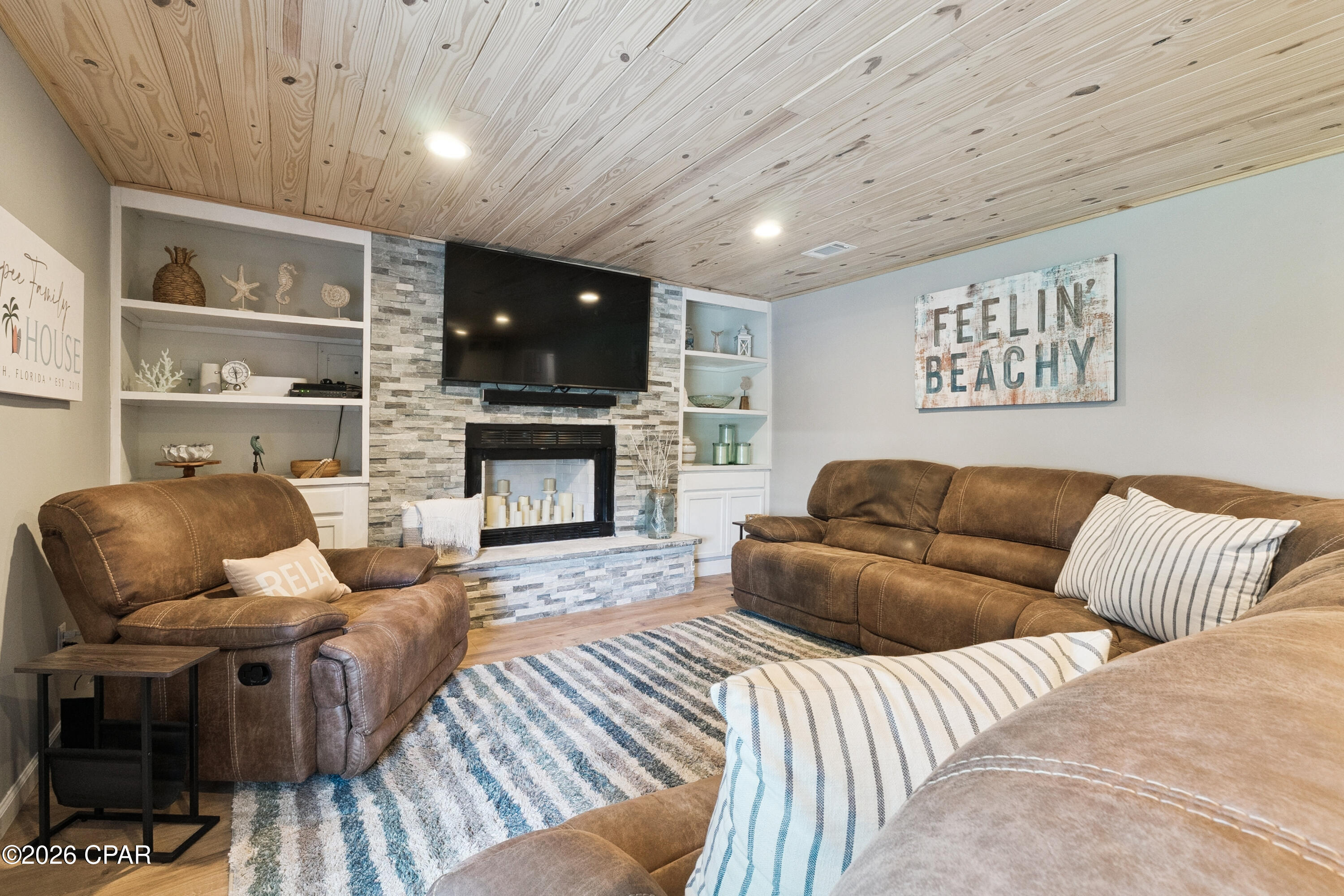 Pines 5th Add - Residential