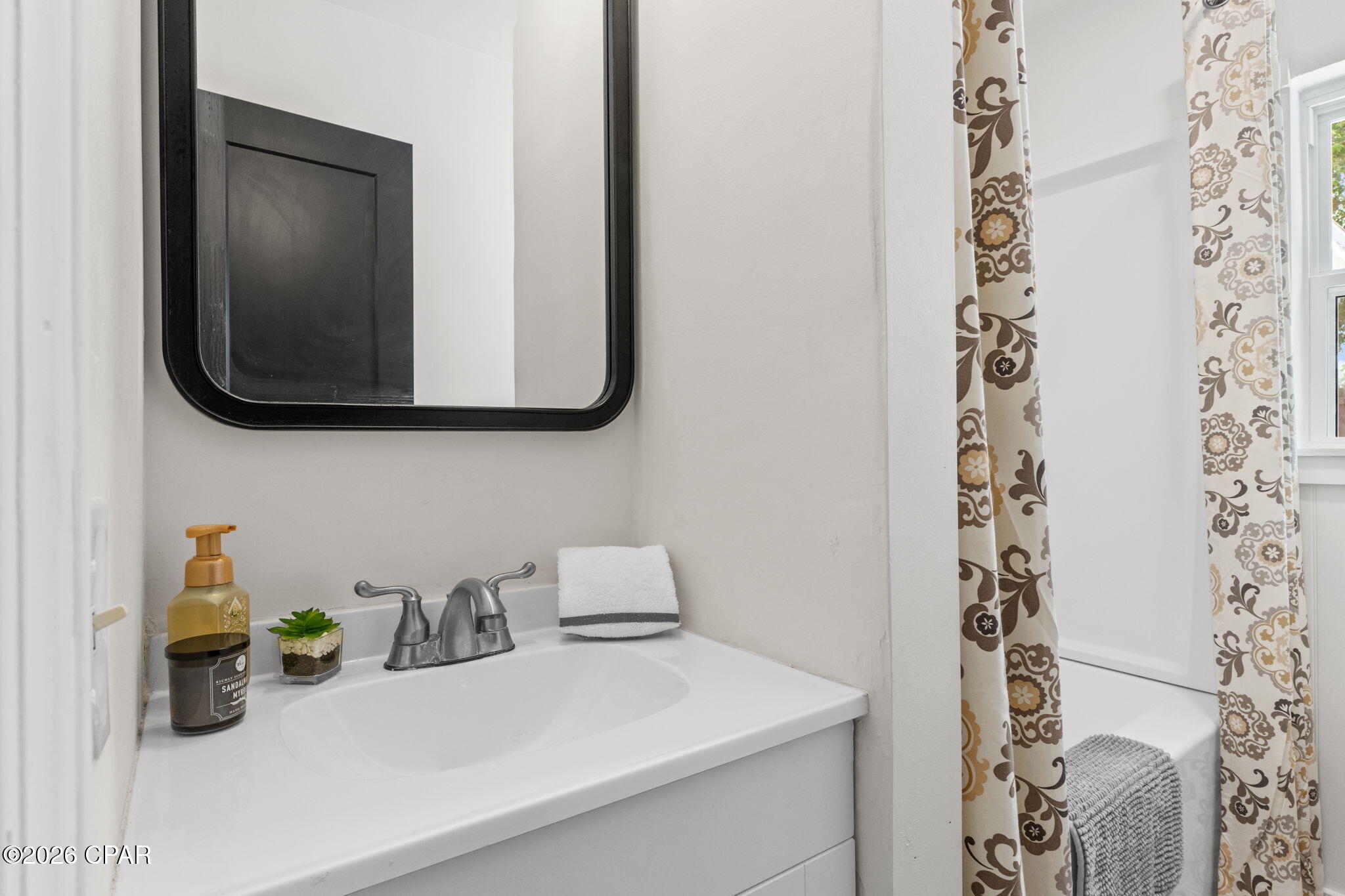 Old Orchard 1st Add - Residential Lease