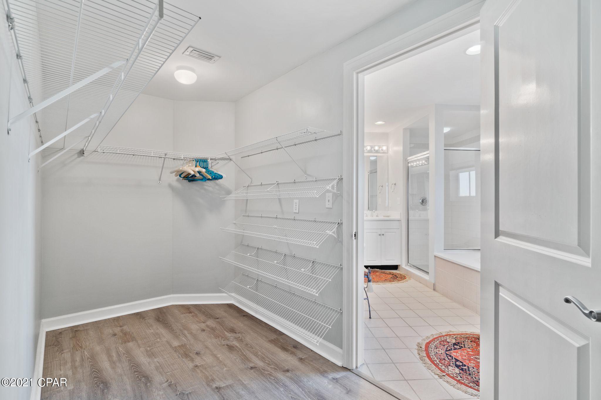 En Soleil Condo - Residential