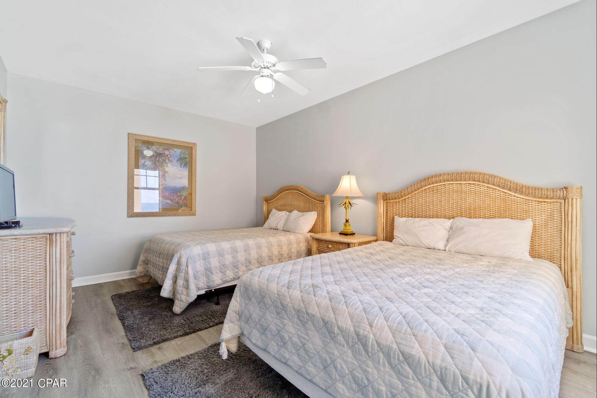 En Soleil Condo - Residential