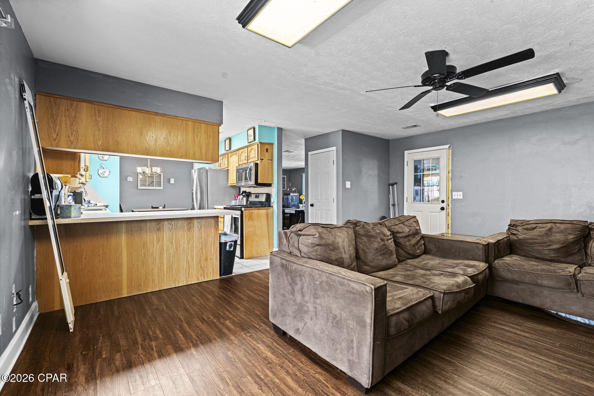 [No Recorded Subdiv] - Residential