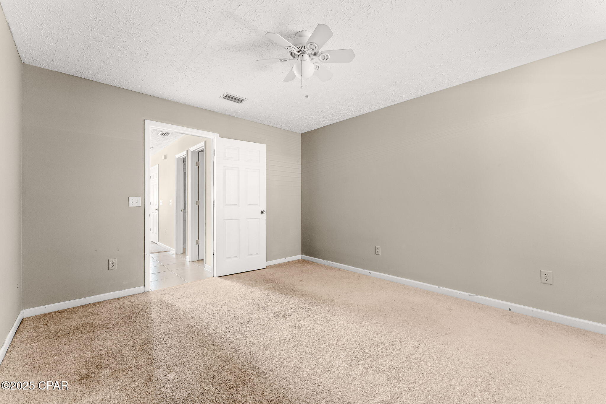 Palm Cove - Residential Lease