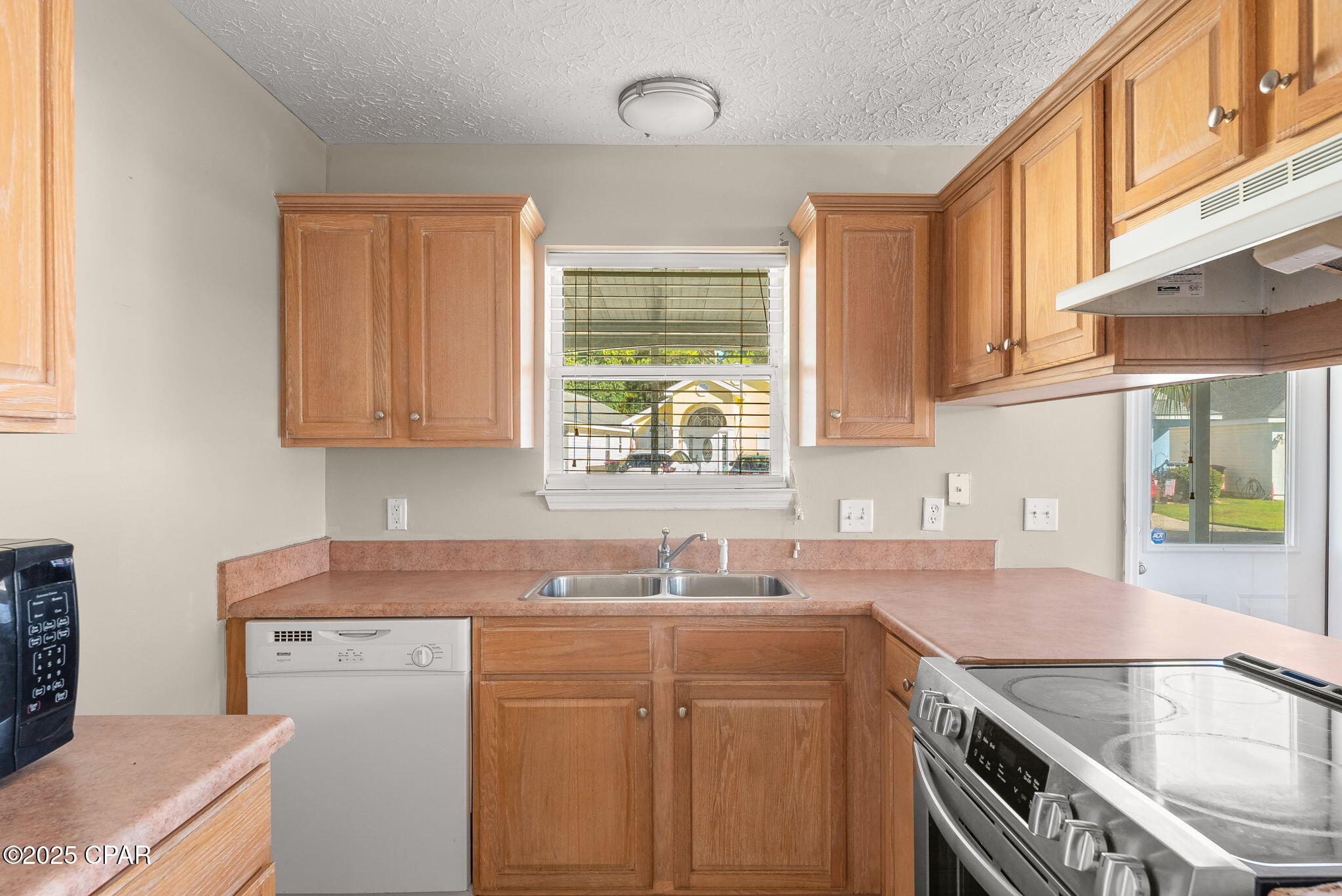 Palm Cove - Residential Lease