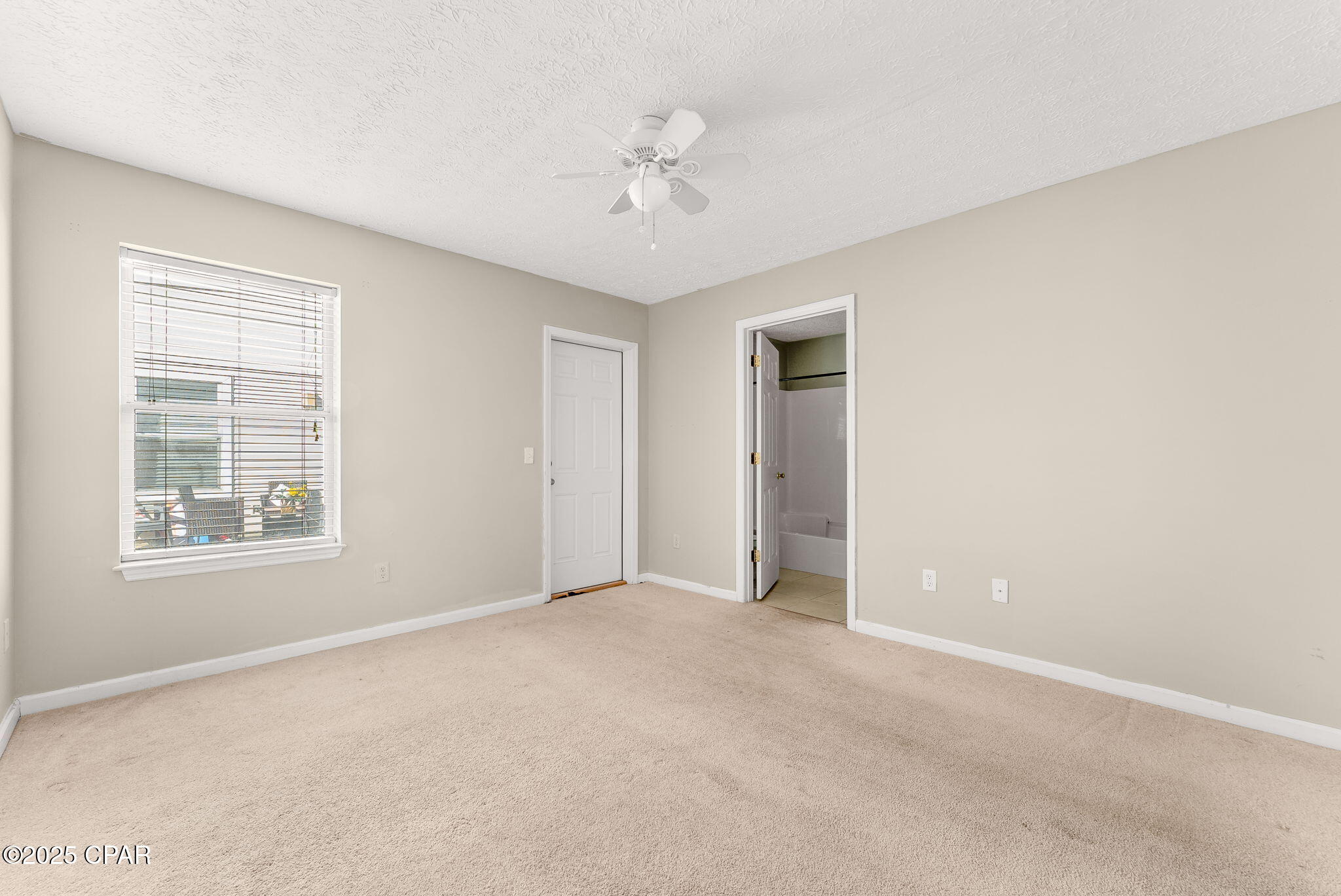 Palm Cove - Residential Lease