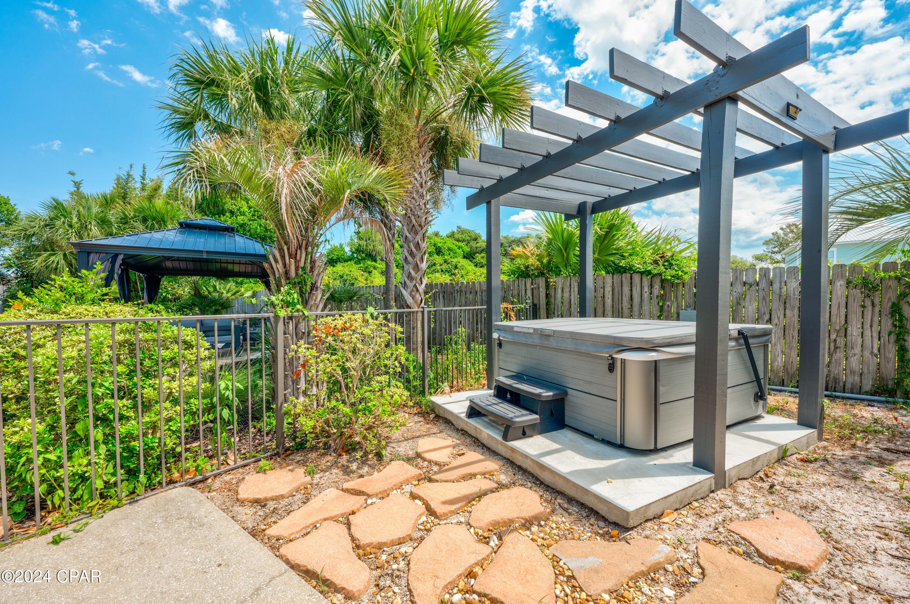 Kiska Beach - Residential