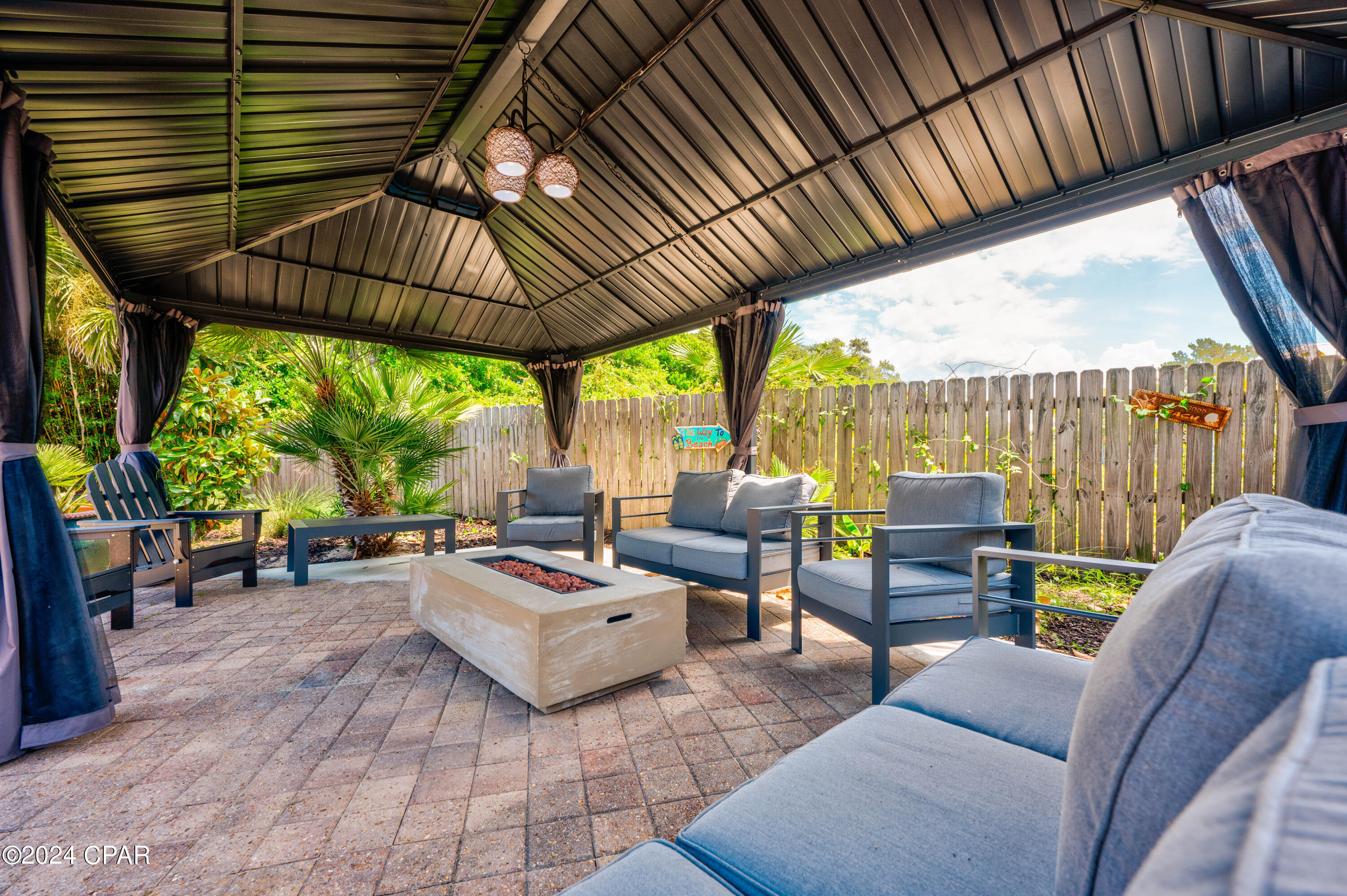 Kiska Beach - Residential