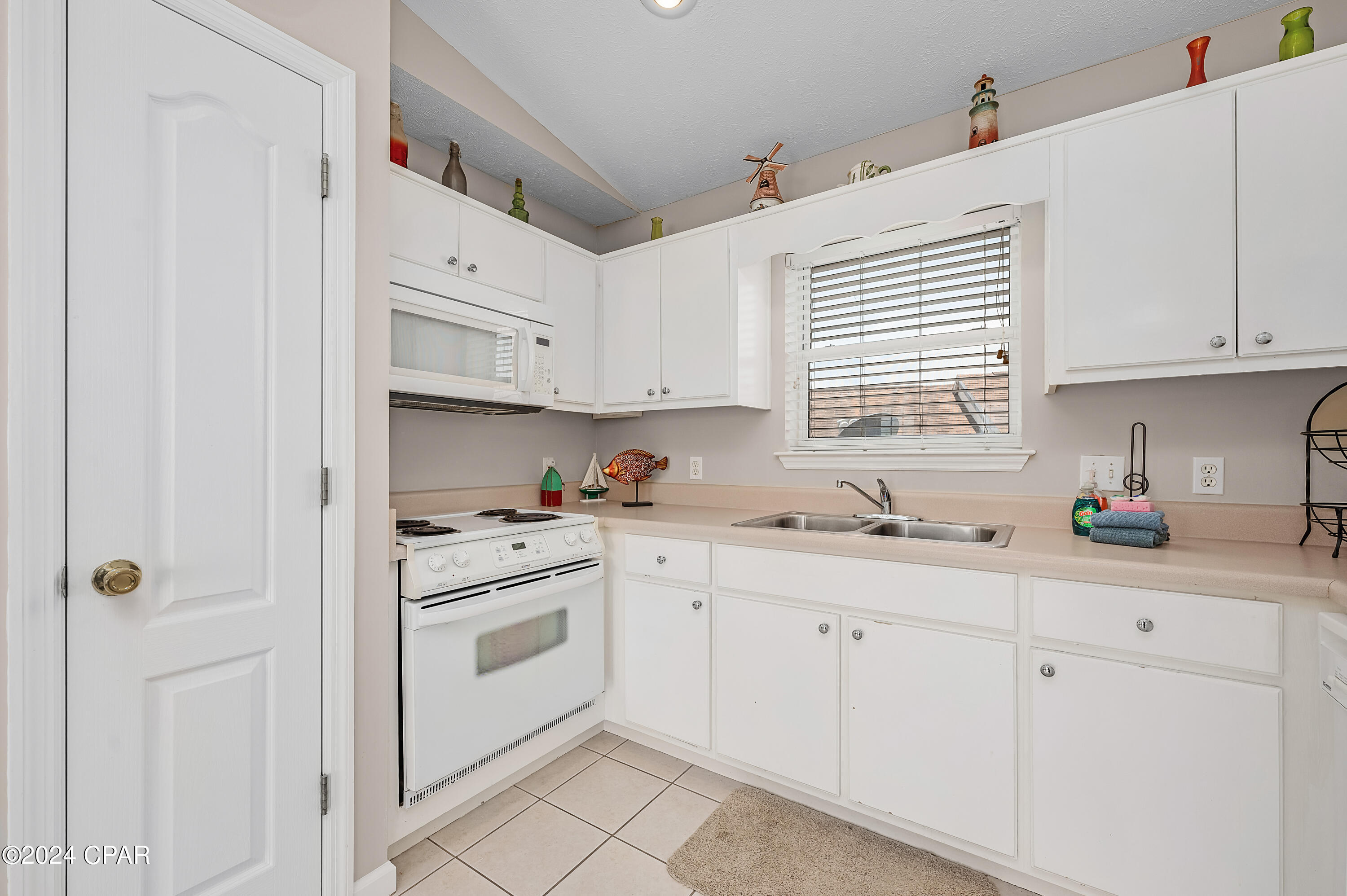 Kiska Beach - Residential