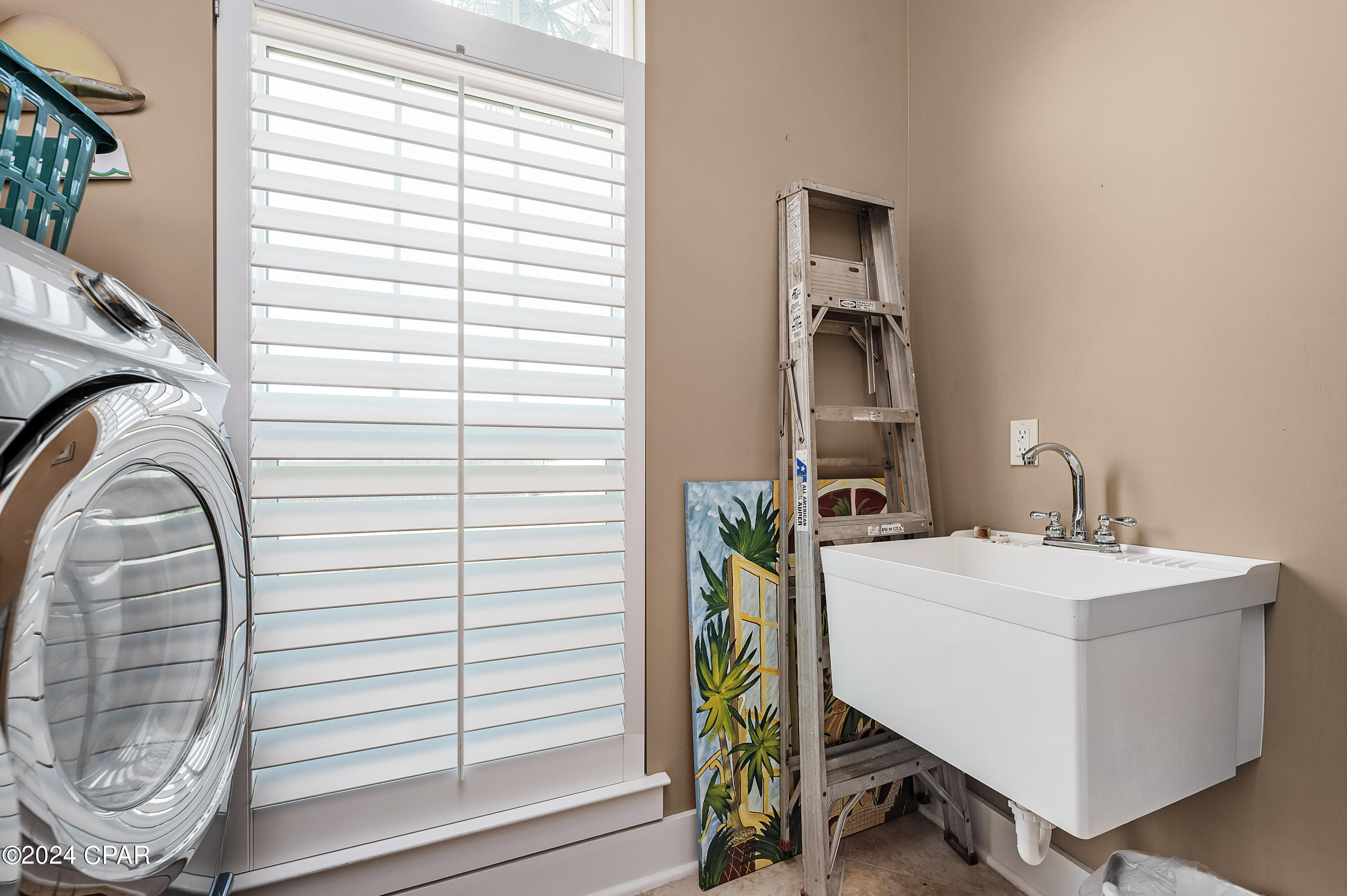 Kiska Beach - Residential