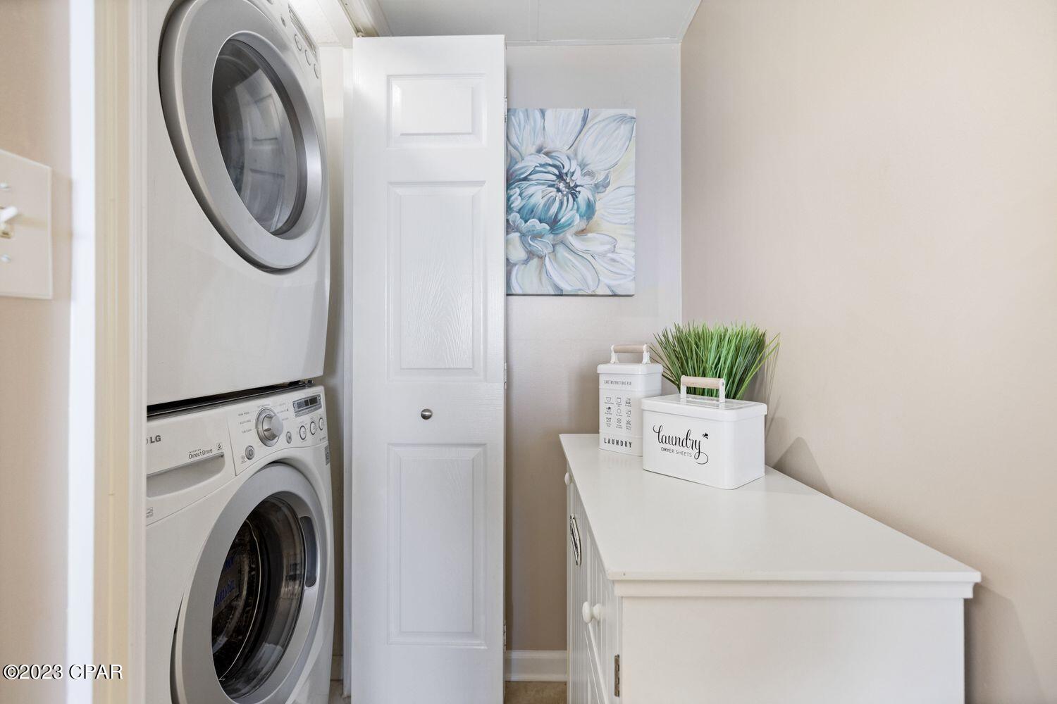 Long Beach Towers I - Residential