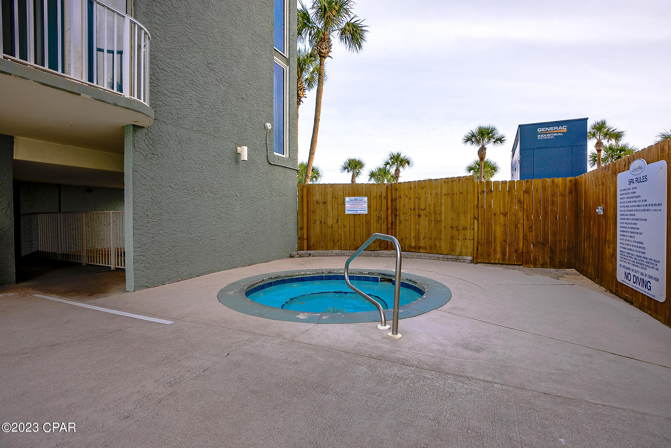 Long Beach Towers I - Residential