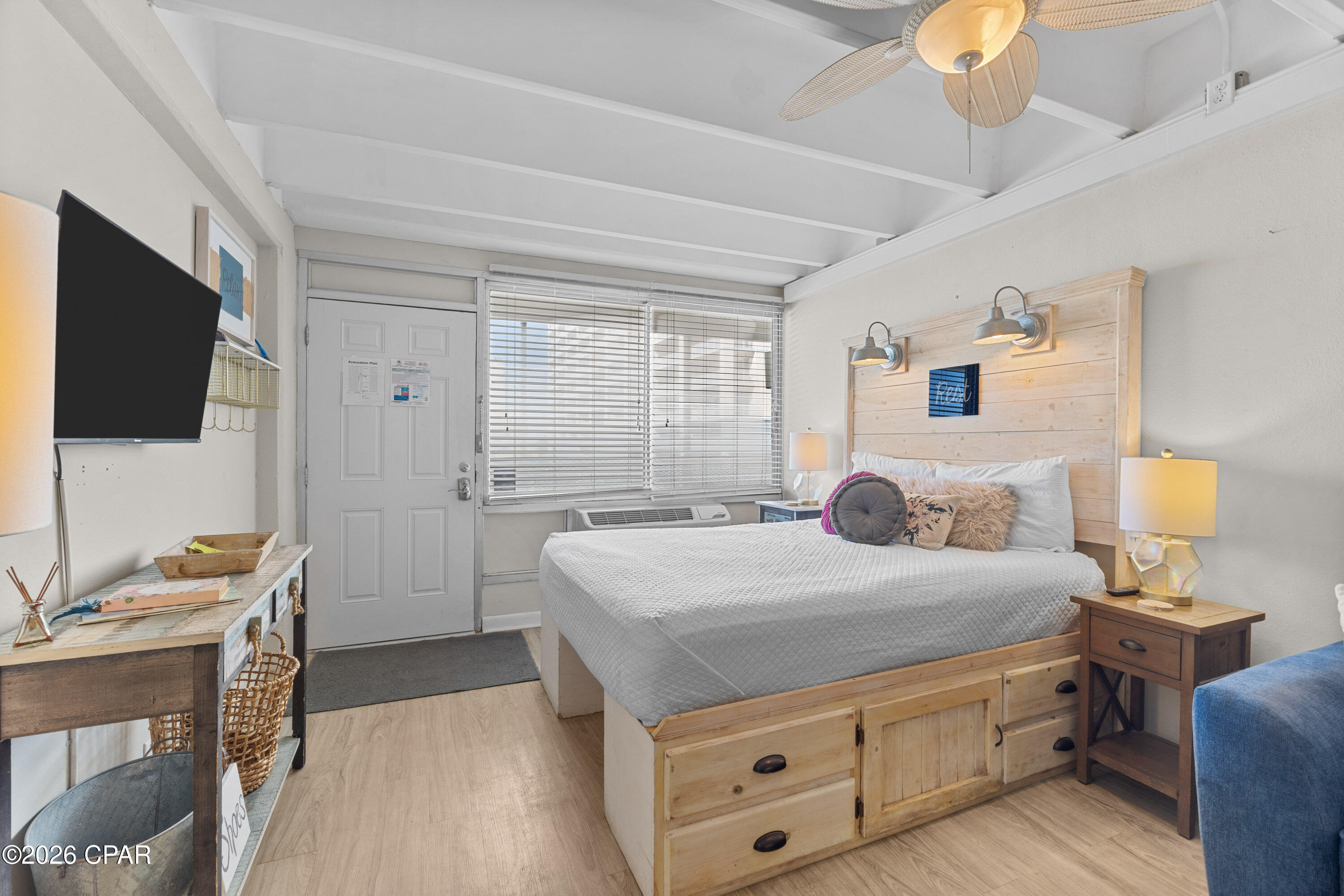 Fontainebleau Terrace - Residential