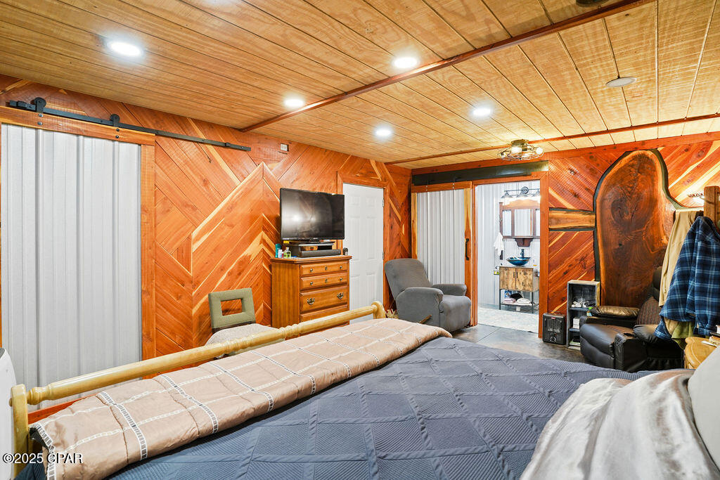 [No Recorded Subdiv] - Land