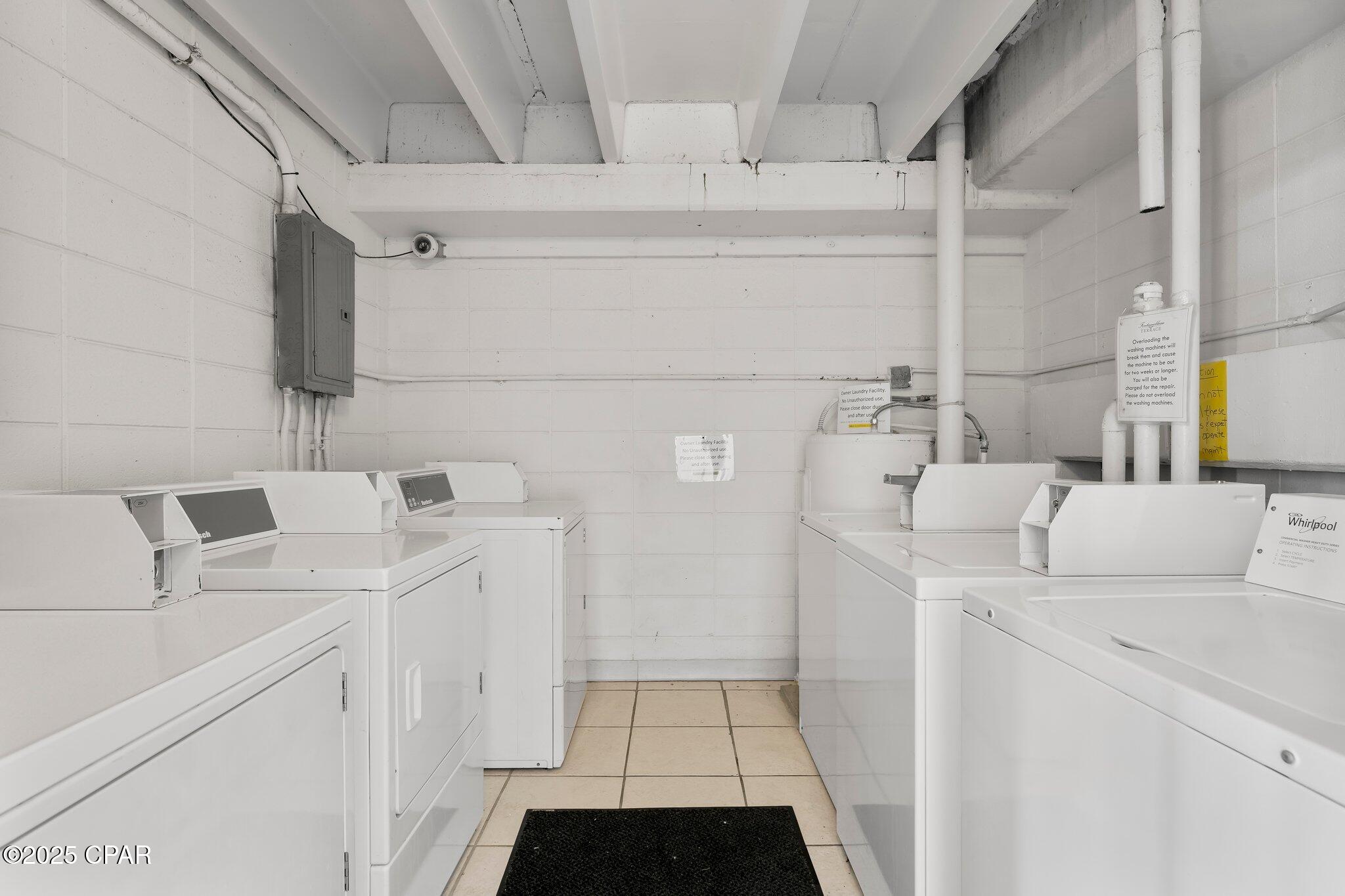 Fontainebleau Terrace - Residential