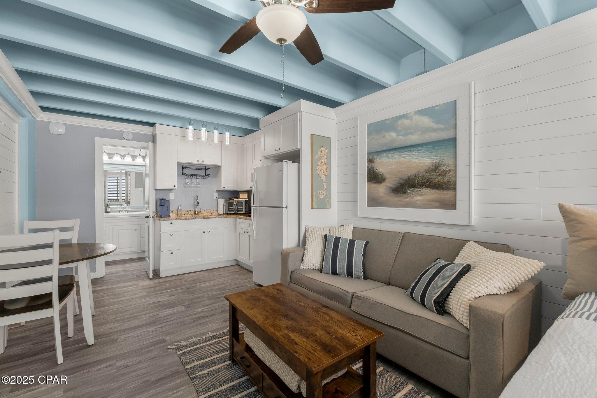 Fontainebleau Terrace - Residential