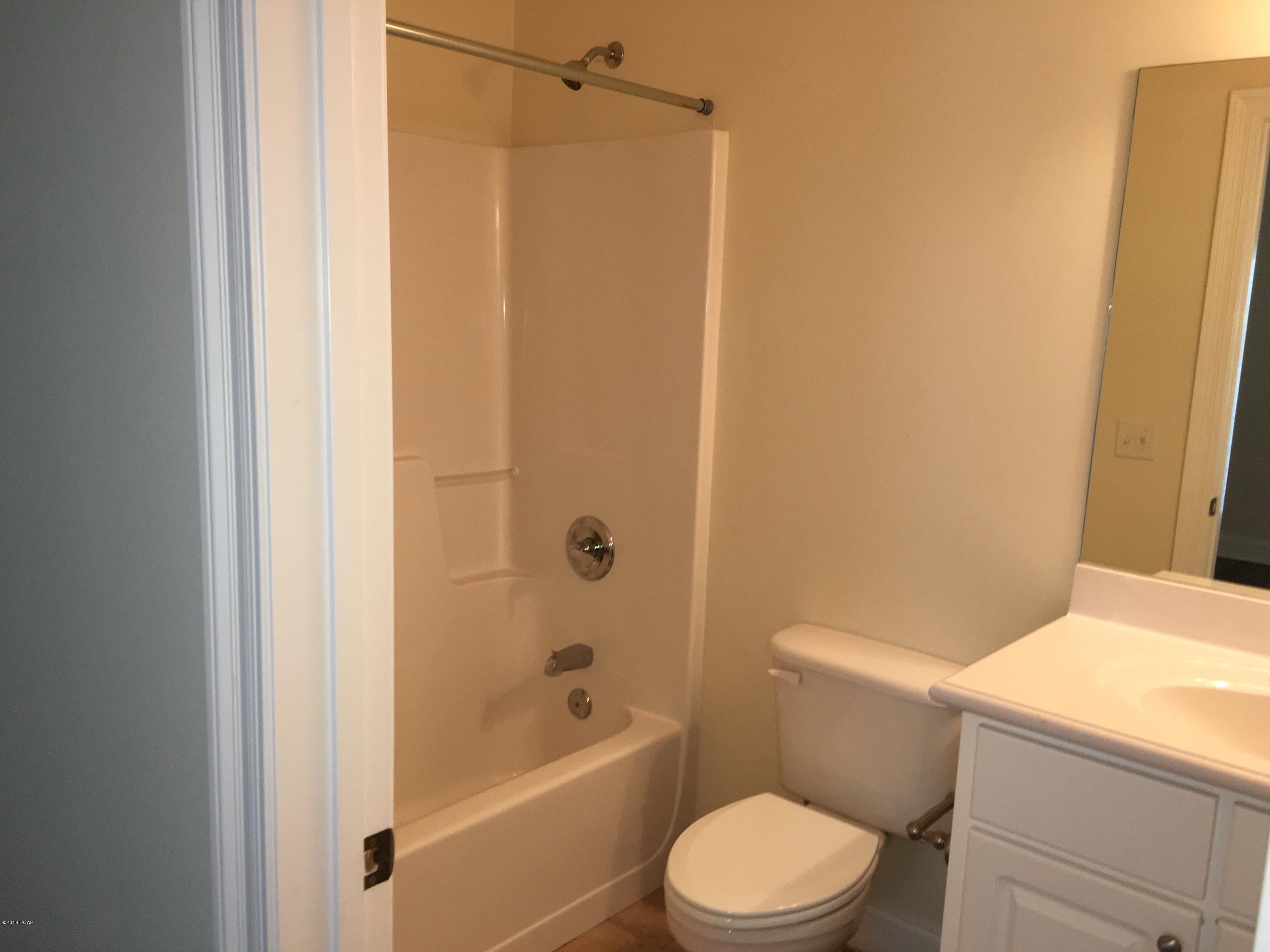 Laguna Beach Estates 9th Add - Residential Lease