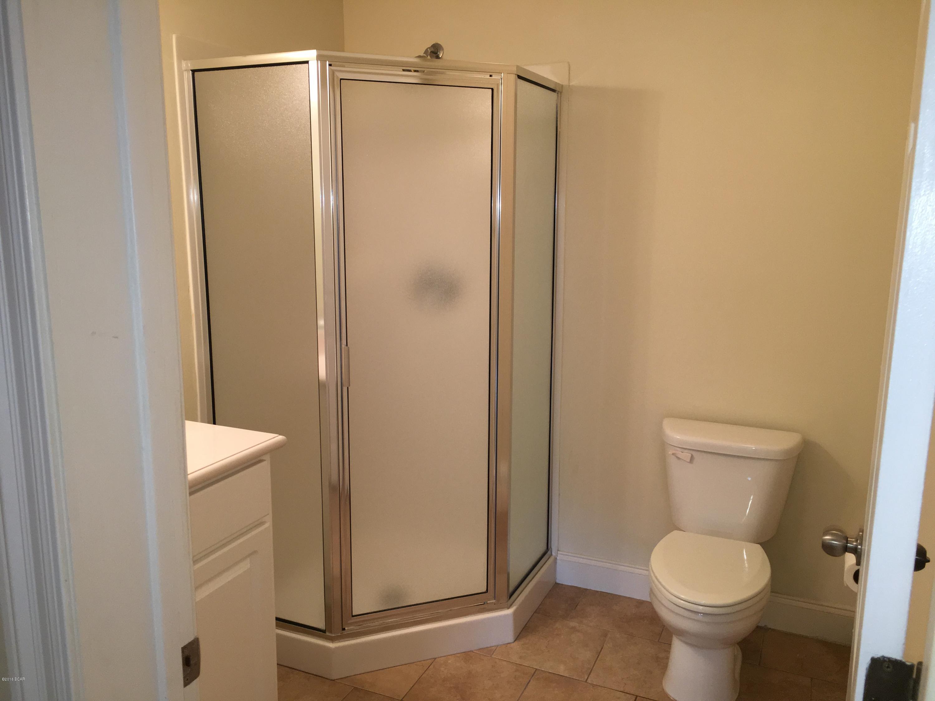 Laguna Beach Estates 9th Add - Residential Lease