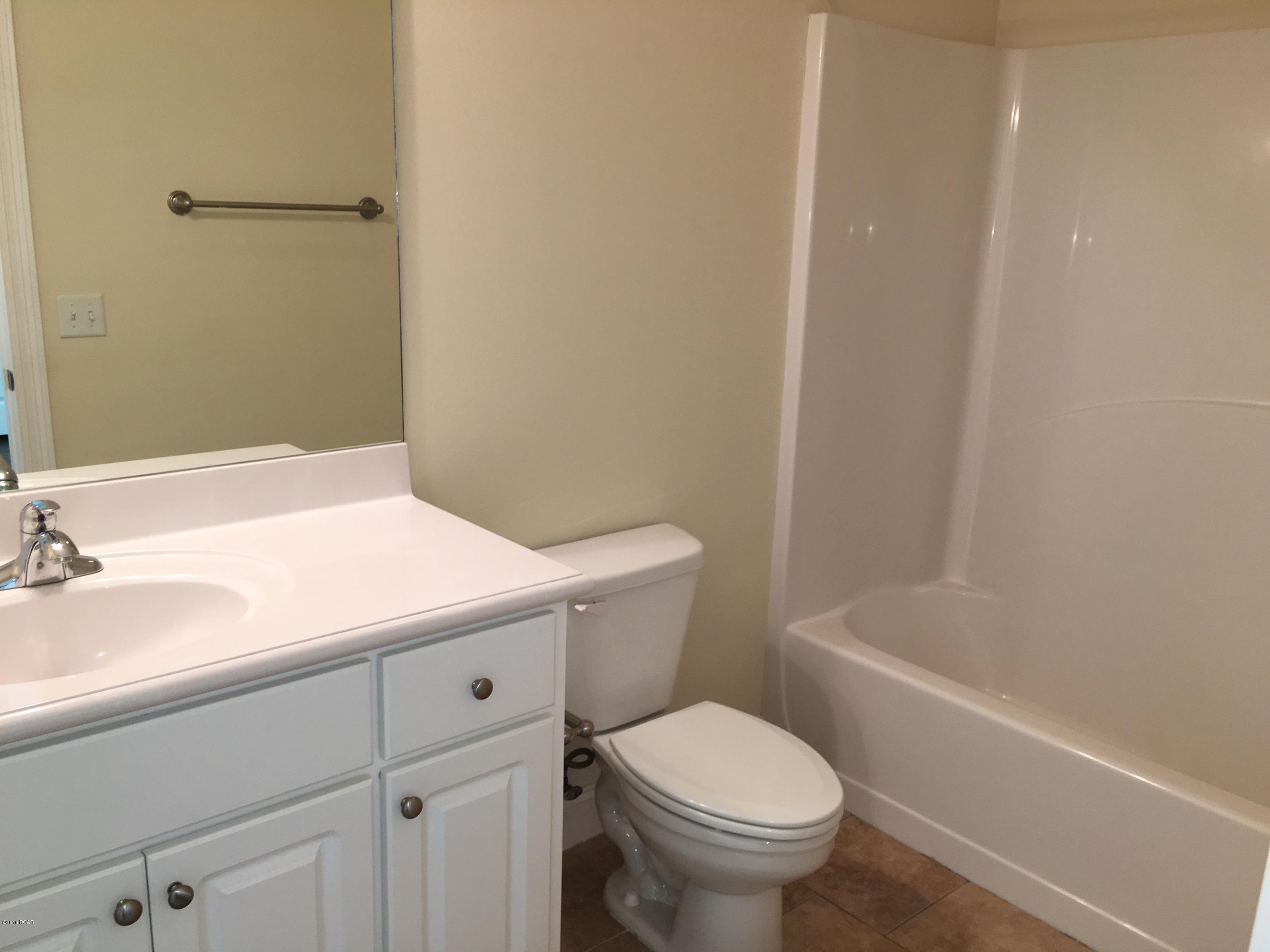 Laguna Beach Estates 9th Add - Residential Lease