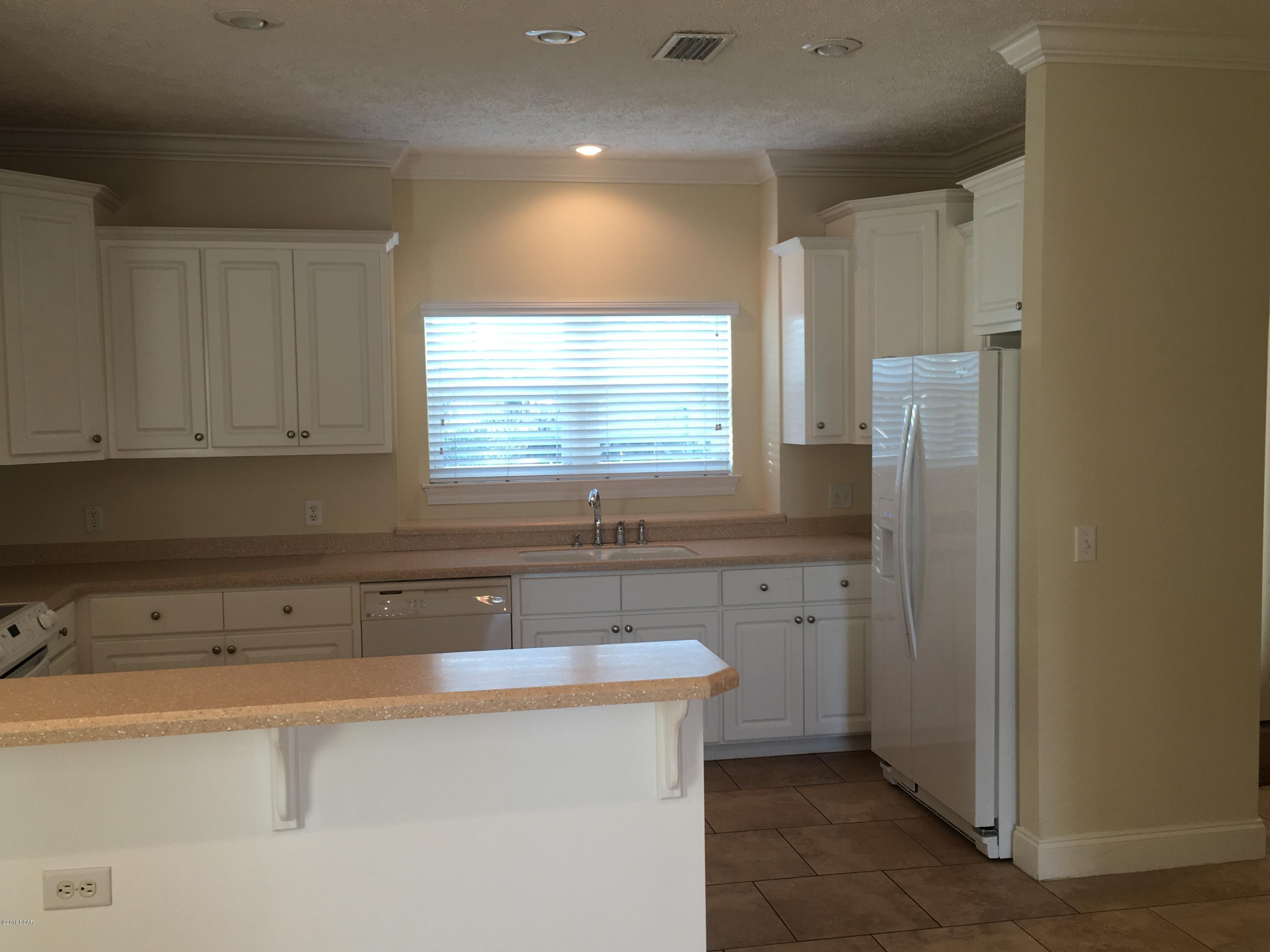 Laguna Beach Estates 9th Add - Residential Lease