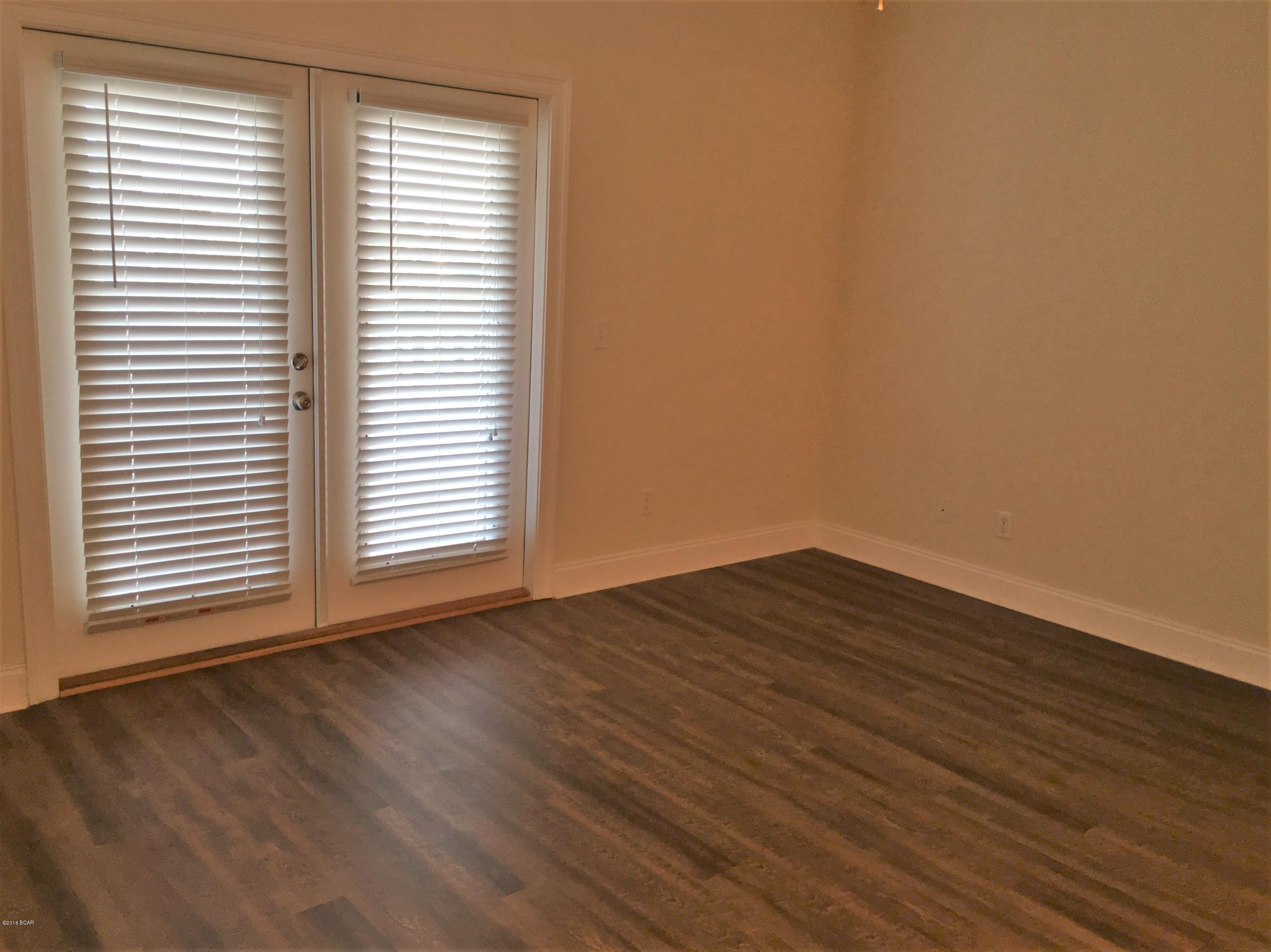 Laguna Beach Estates 9th Add - Residential Lease